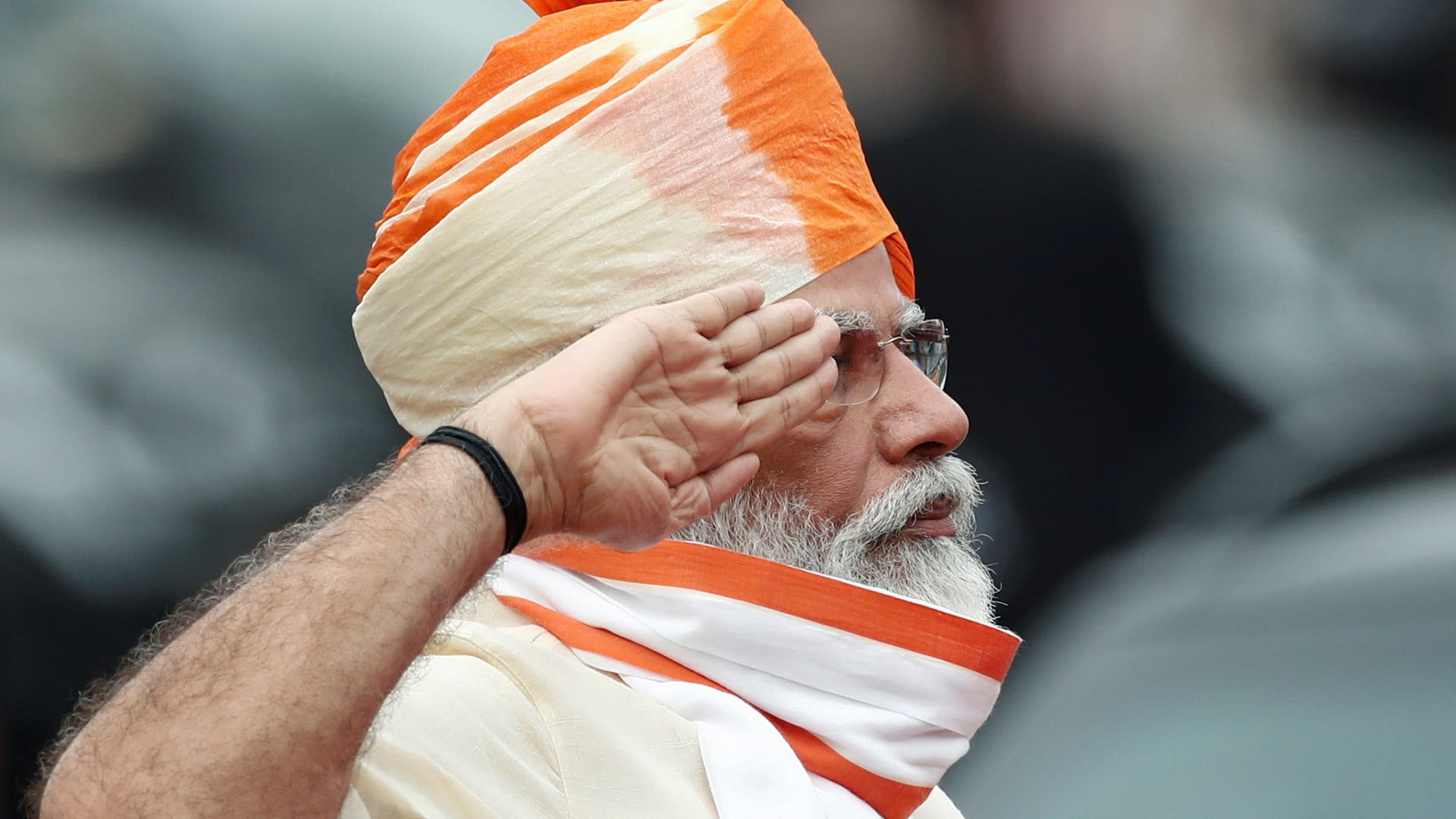 صورة بعنوان: رئيس وزراء الهند: عاصفة إصابات كورونا تجتاح البلاد 