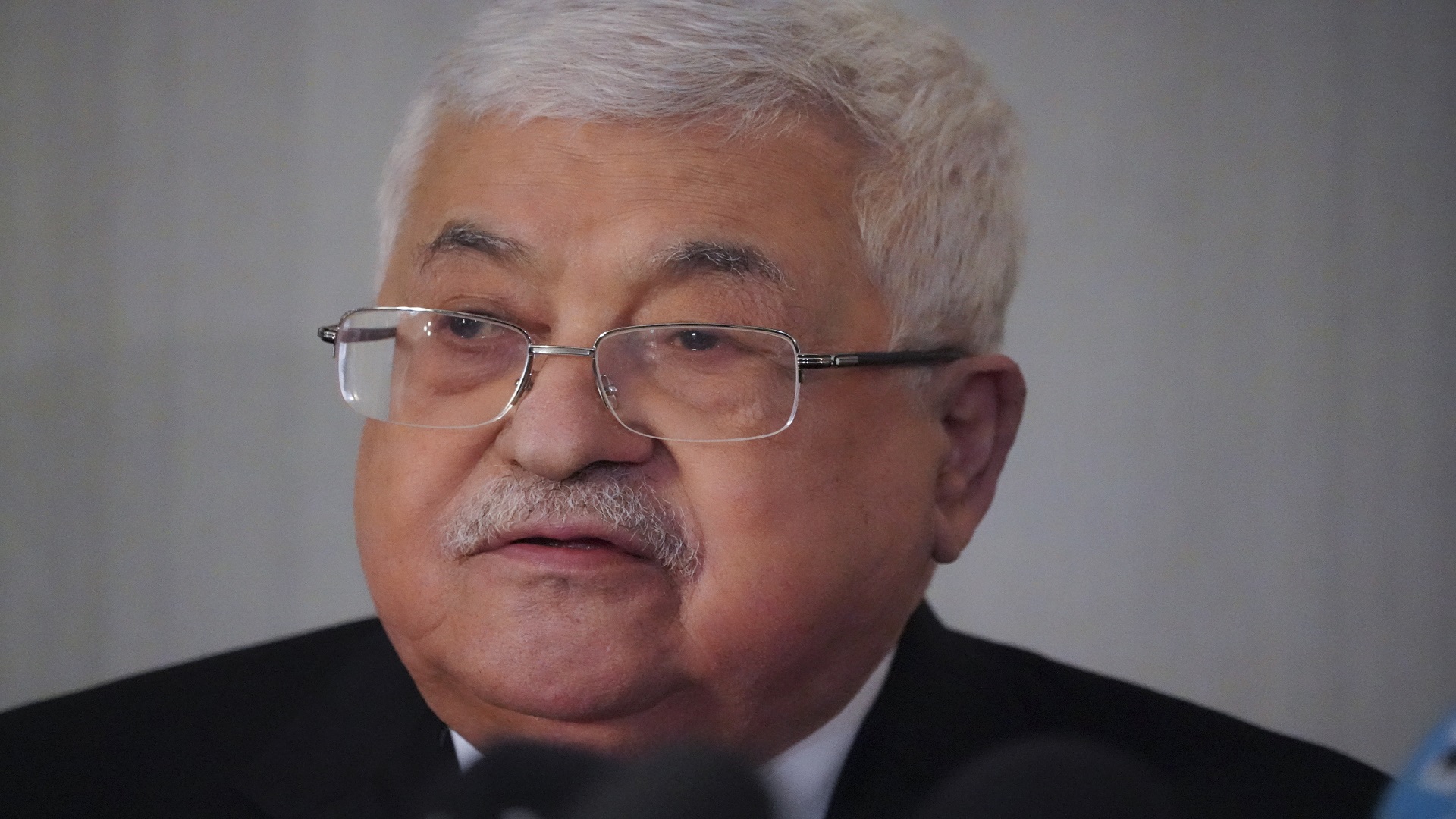 صورة بعنوان: الرئیس الفلسطیني يؤكد أھمیة عقد المؤتمر الدولي للسلام العام المقبل 