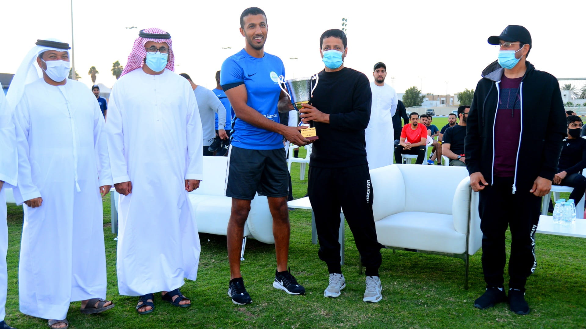 صورة بعنوان: اللواء الشامسي يشهد بطولة اللياقة والتحدي بشرطة الشارقة 