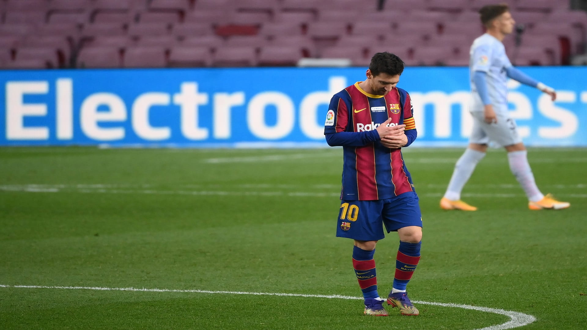 صورة بعنوان: الأرجنتيني ميسي يُواصل كسر الأرقام القياسية في 2020  