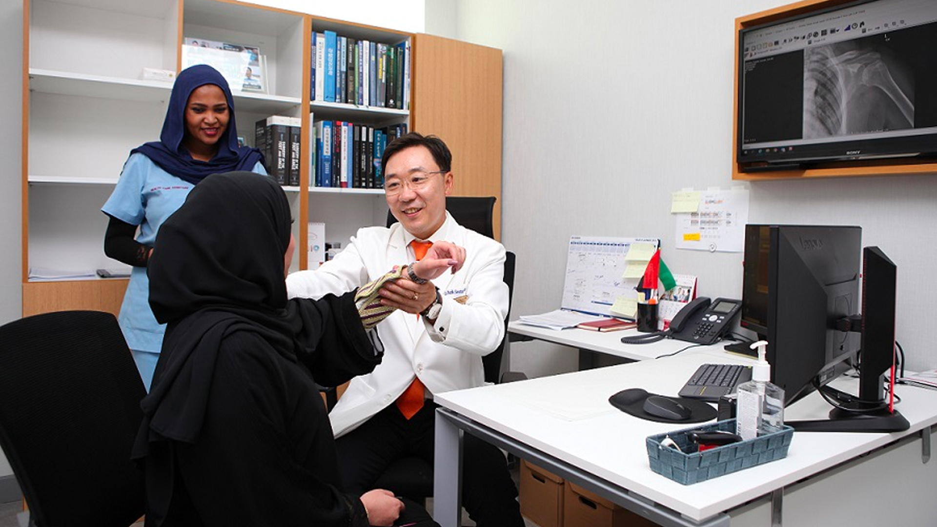 Image for the title: UHS introduces ‘HAKI Knife’ surgery to remove trigger finger 