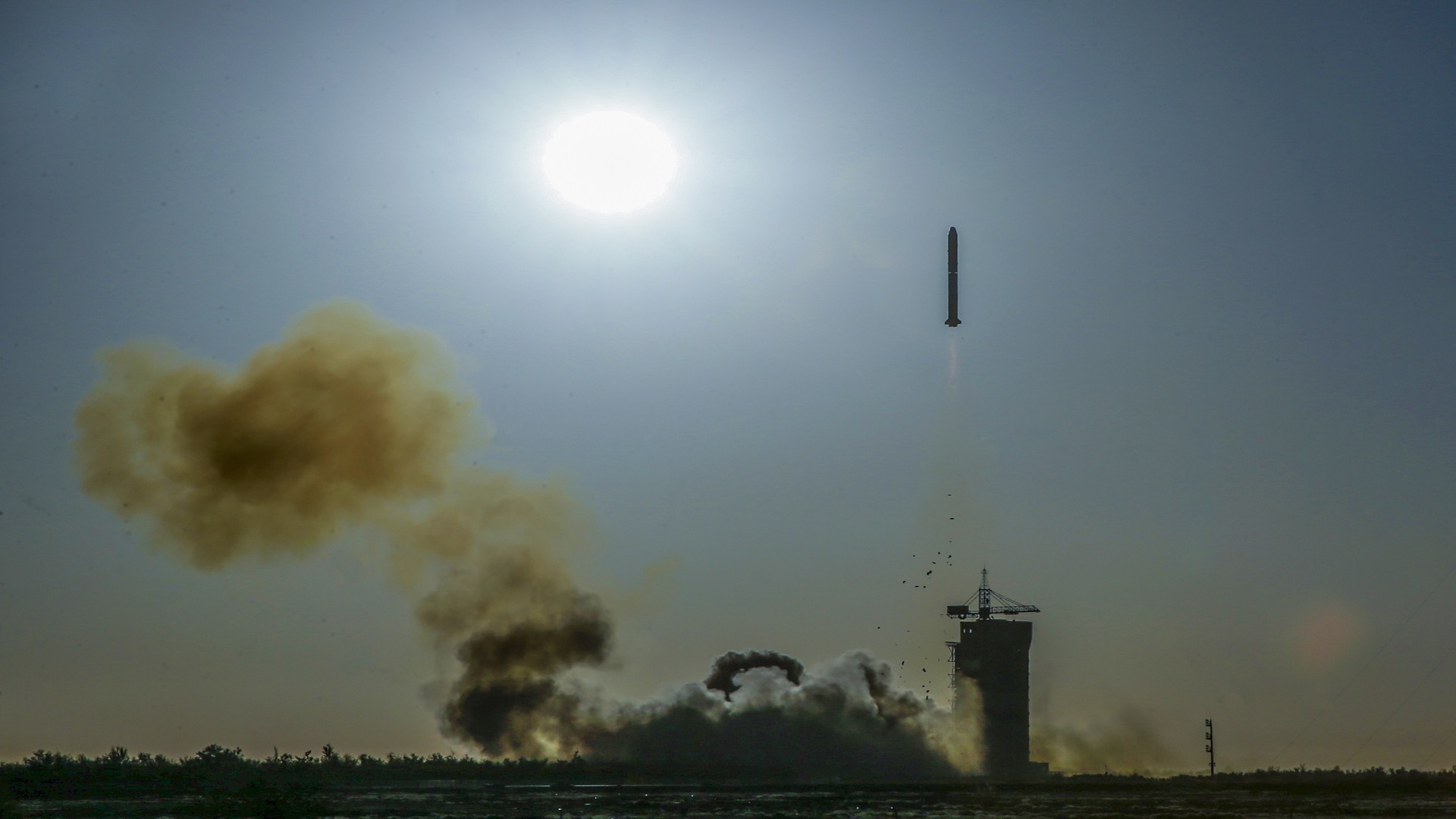 Image for the title: Satellite to track rising seas as climate warms 