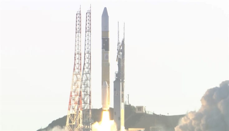 صورة بعنوان: مسبار الأمل... شمعة تكتب اسم الإمارات بأحرف من نور 