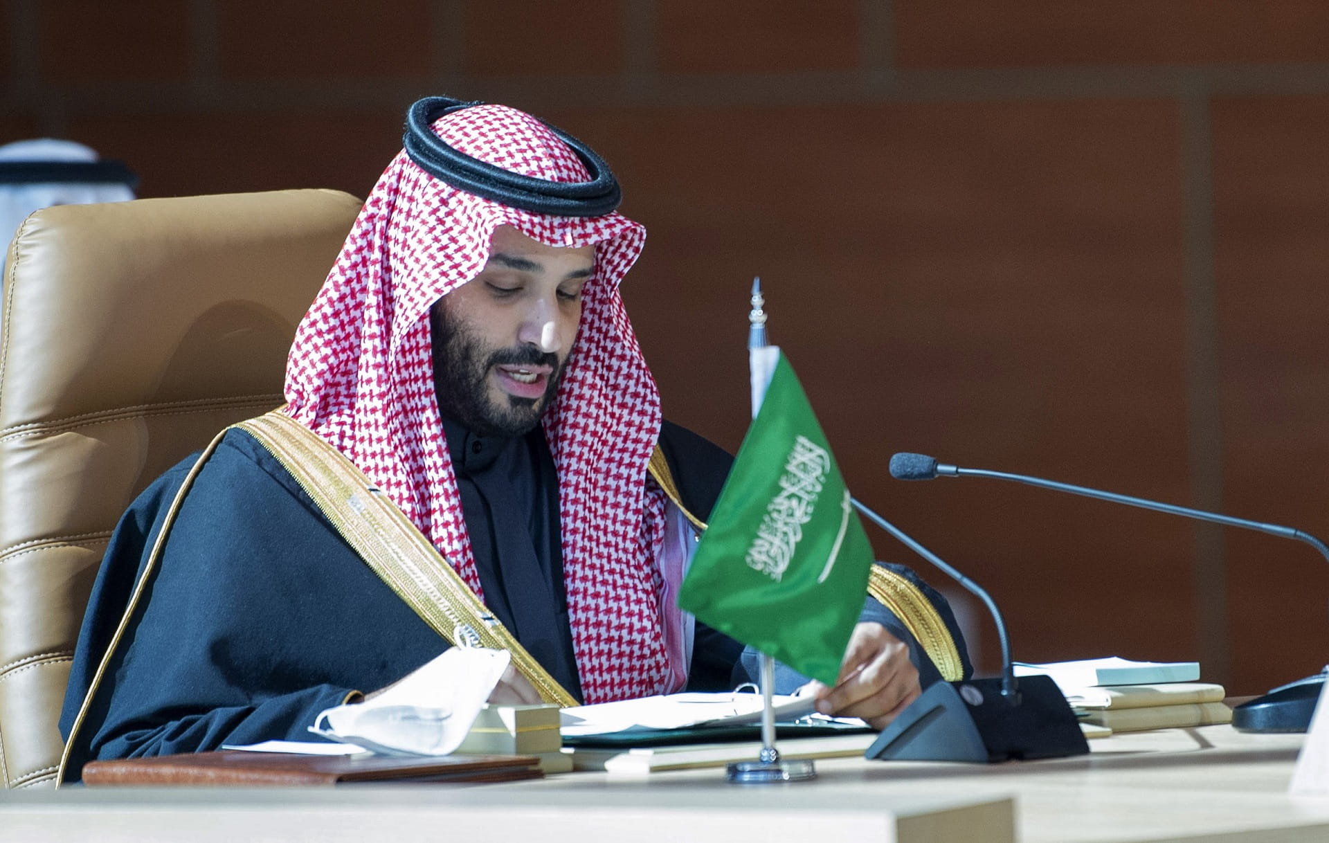 صورة بعنوان: ولي عهد السعودية يبحث مع بوتين وماكرون مبادرة الشرق الأوسط الأخضر 