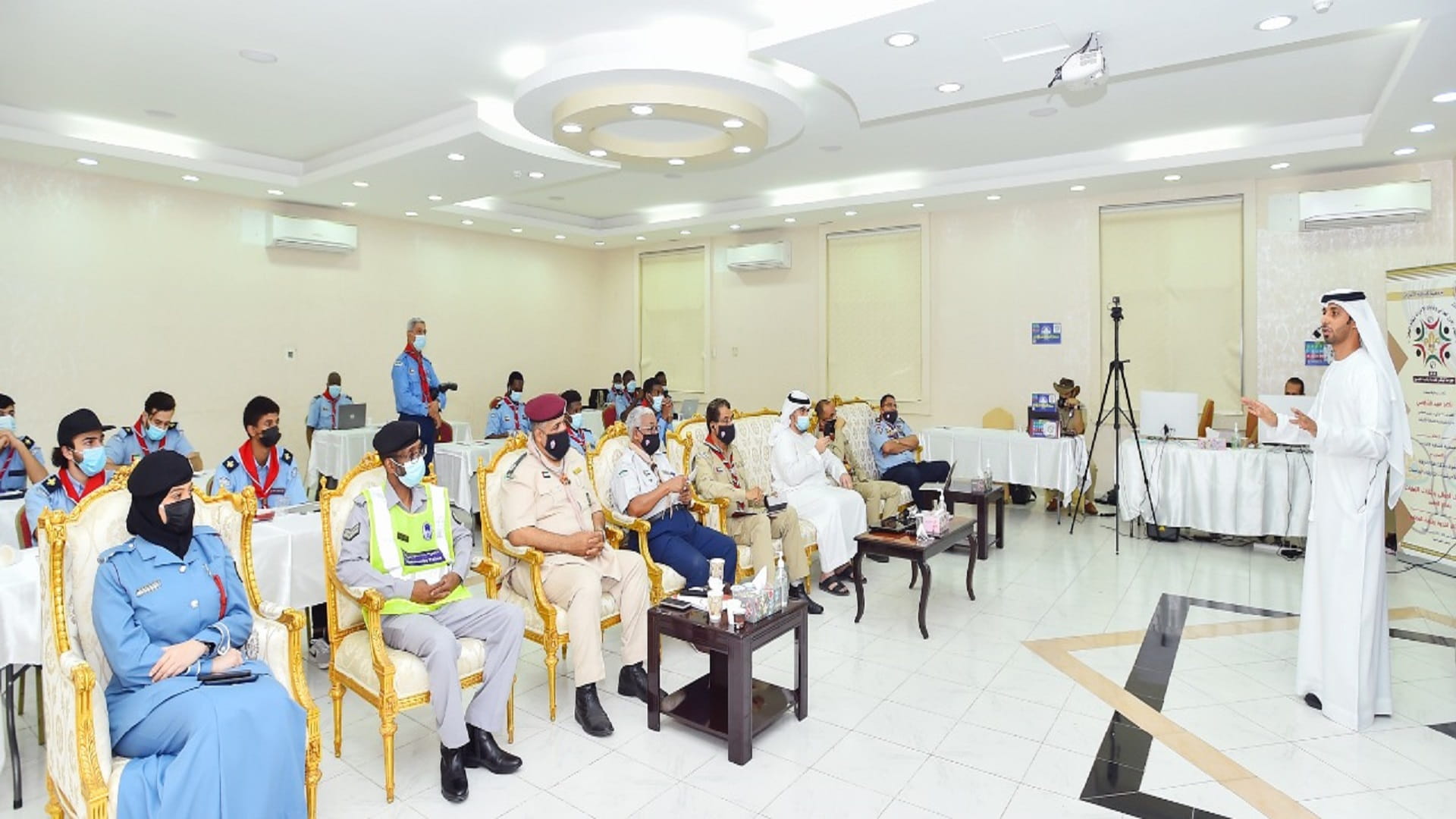 صورة بعنوان: شرطة الشارقة تشارك في "اللقاء الأول لجوالي وشابات الإمارات" 