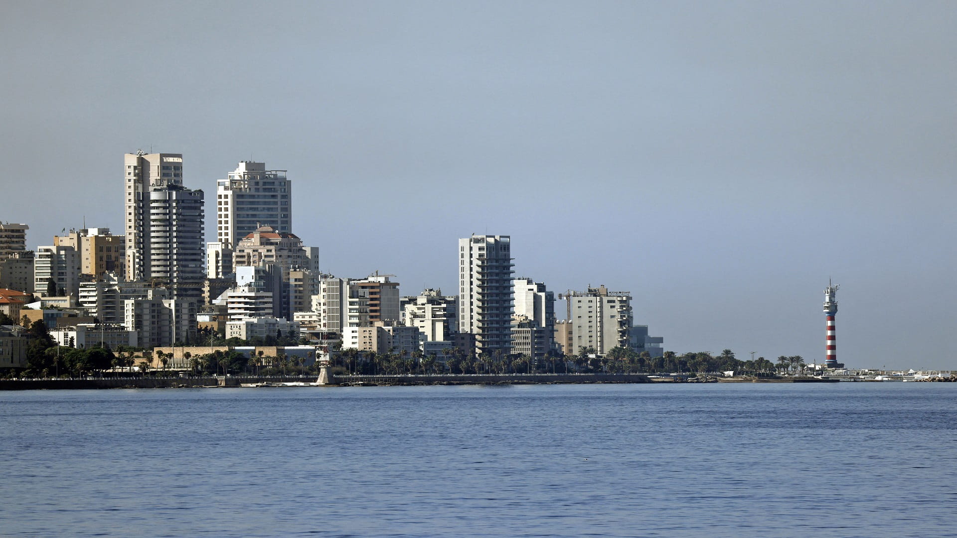 Image for the title: Lebanon suffers 2,705 coronavirus cases, 38 fatalities 