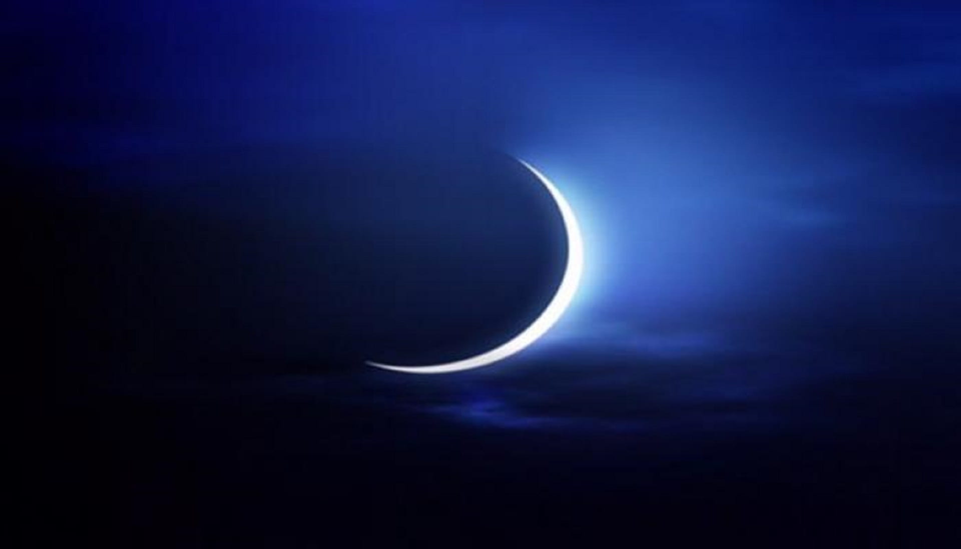 صورة بعنوان: الإمارات تتحرى هلال شهر رمضان غداً الاثنين 