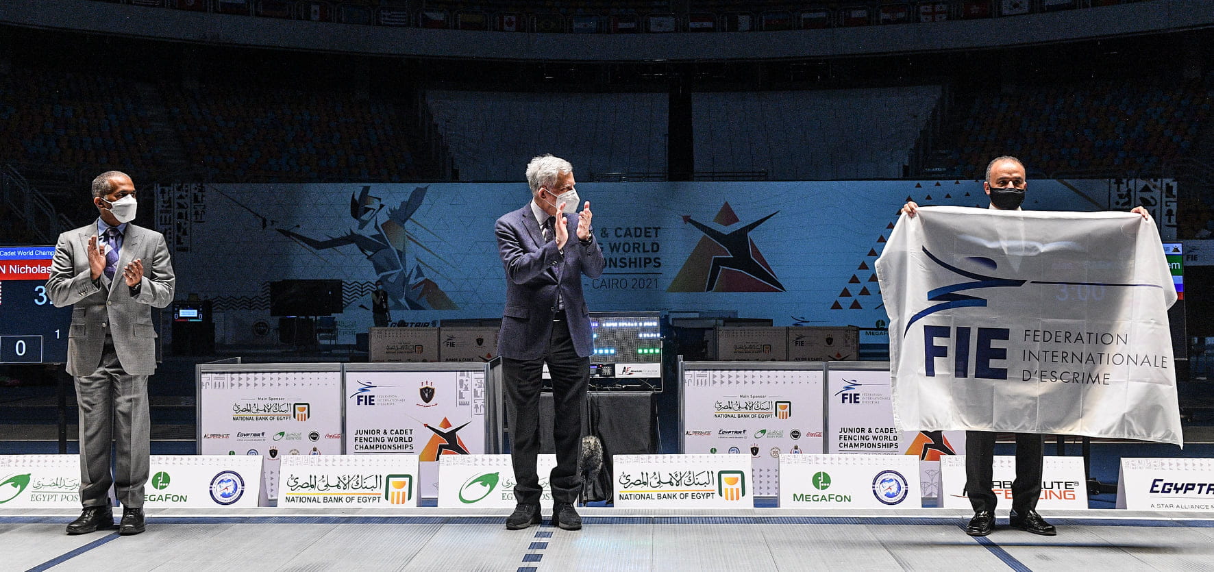 صورة بعنوان: الإمارات تتسلم علم استضافة "بطولة العالم للشباب للمبارزة 2022" 