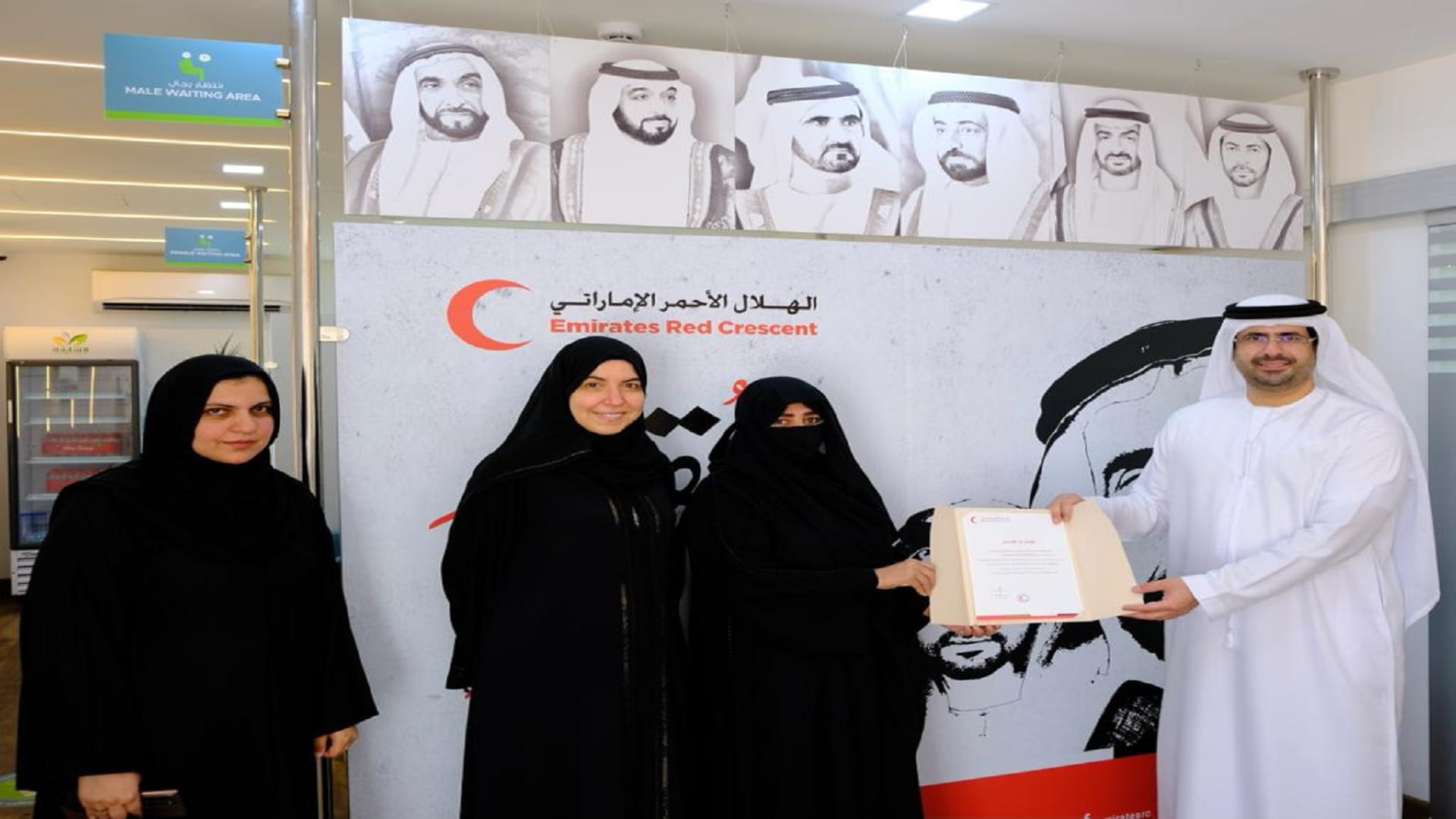 صورة بعنوان: أصدقاء السكري بالشارقة تدعم عيادة مرضى السكري في "الهلال الأحمر" 