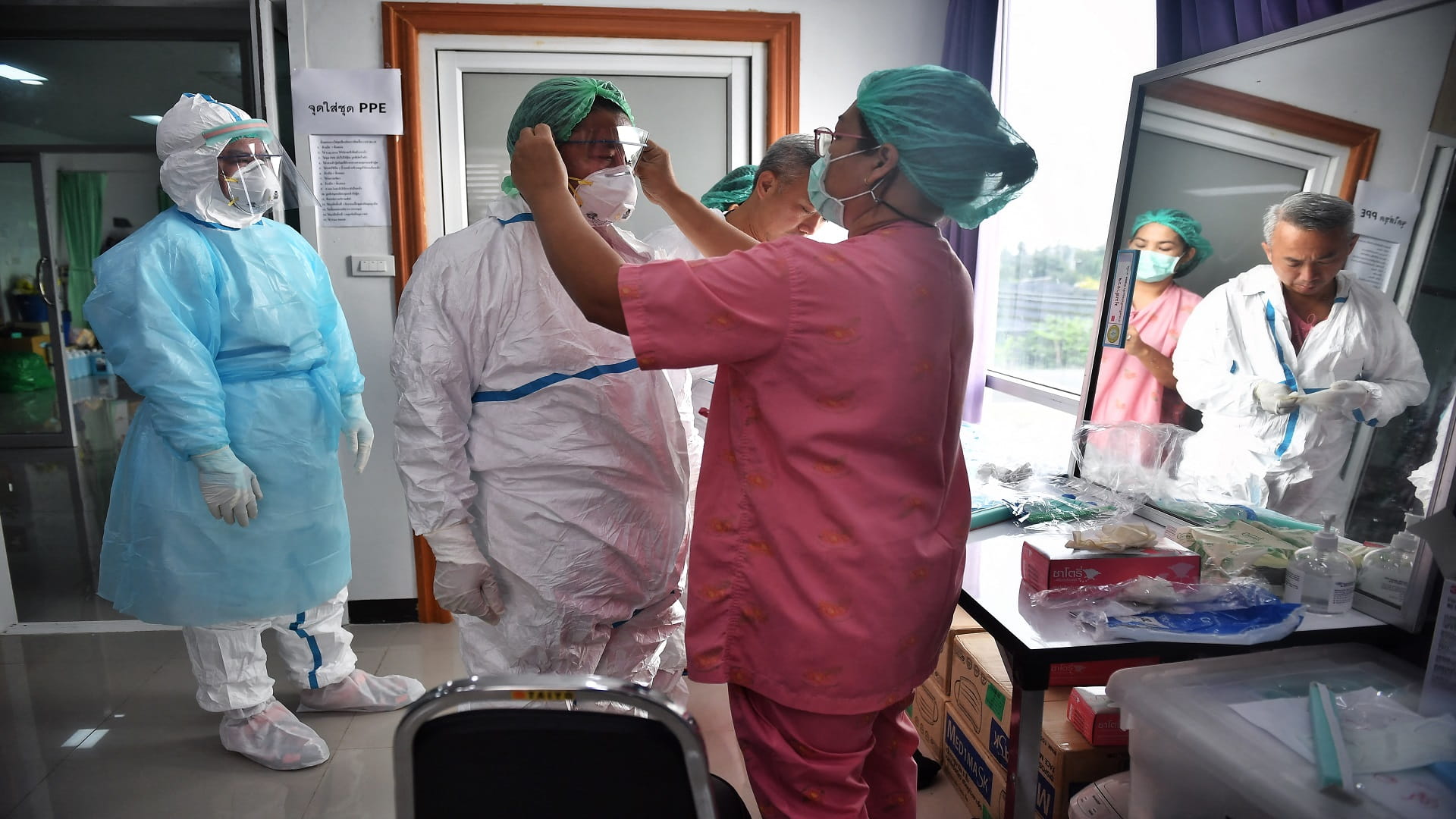 Image for the title: Thailand reports record daily number of 1,582 coronavirus cases 