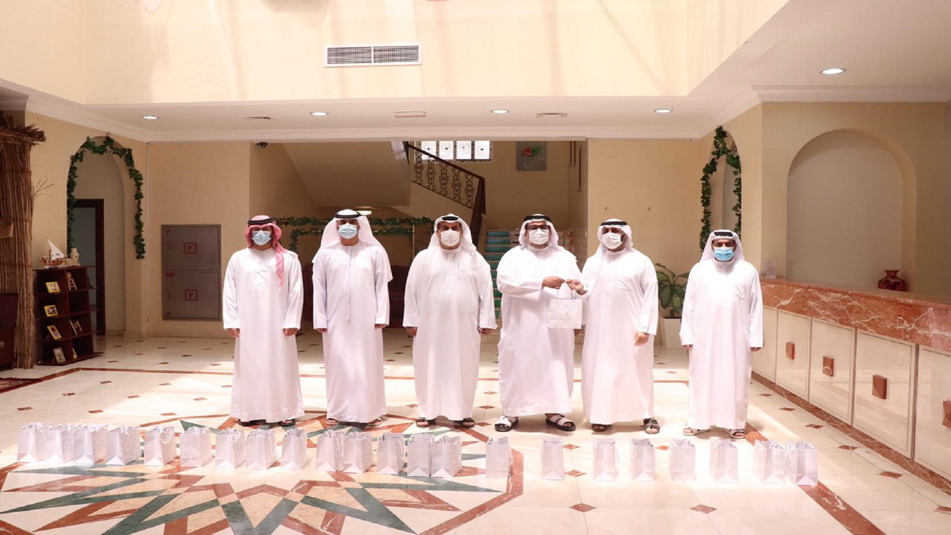 صورة بعنوان: "مجلس دبا الحصن" يبادر بتوفير الطيب للمساجد خلال شهر رمضان  