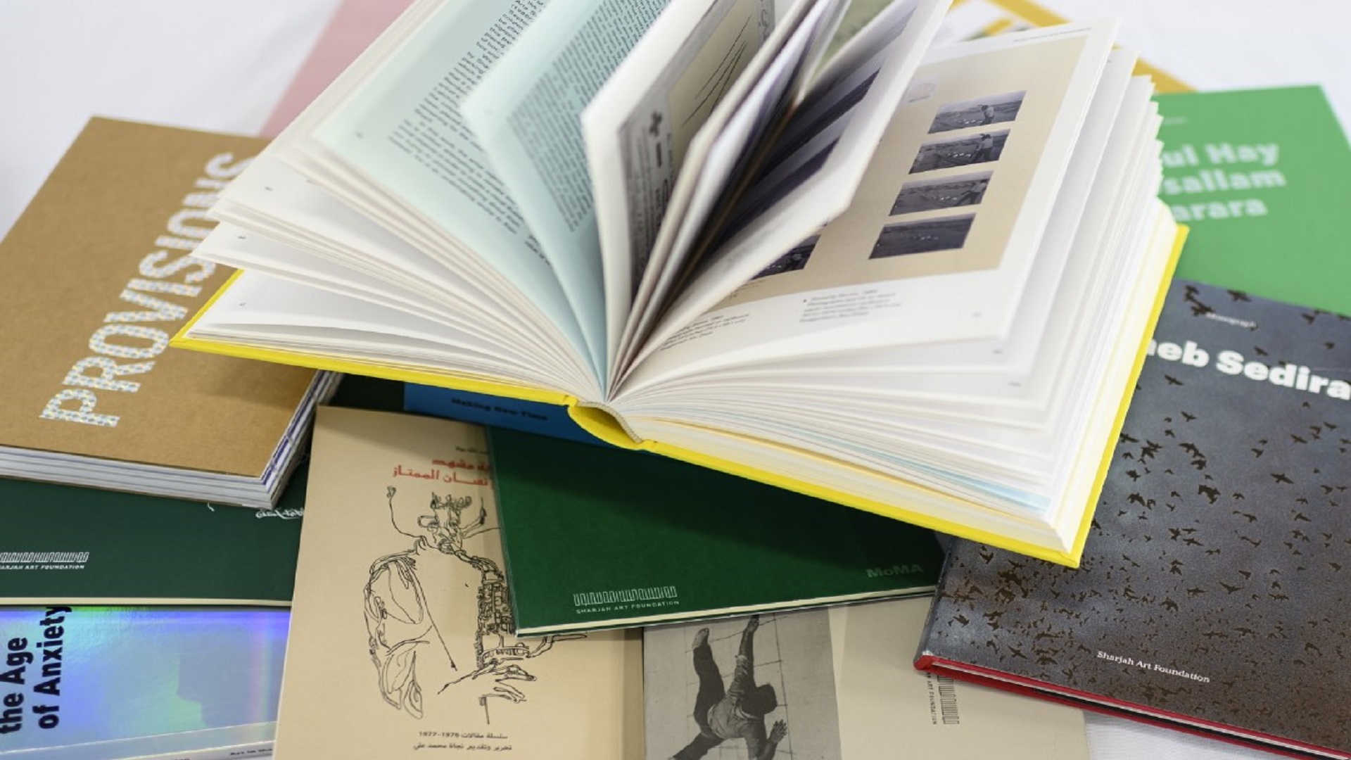 صورة بعنوان: ماذا نريد من الكتاب؟ 