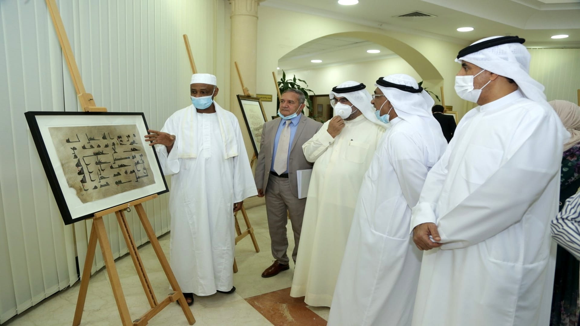 صورة بعنوان: معرض "حروف من نور" ينطلق في النادي الثقافي العربي 