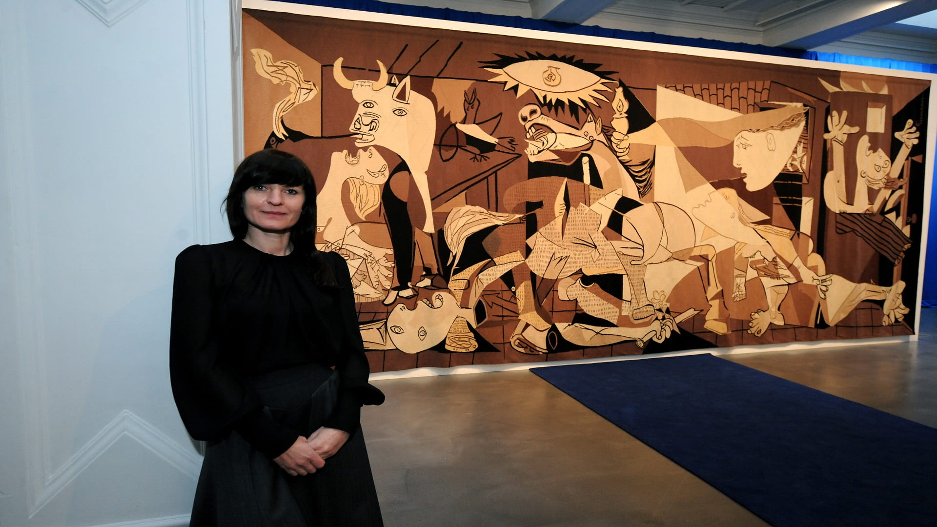 صورة بعنوان: من الألم يولد الأمل...لوحة جيرنيكا لبيكاسو بالشكولاتة تنشد السلام 