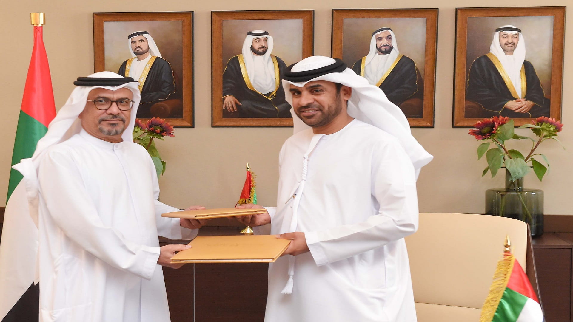 صورة بعنوان: مذكرة تفاهم بين وزارة العدل وجامعة زايد بشأن التعاون الأكاديمي 