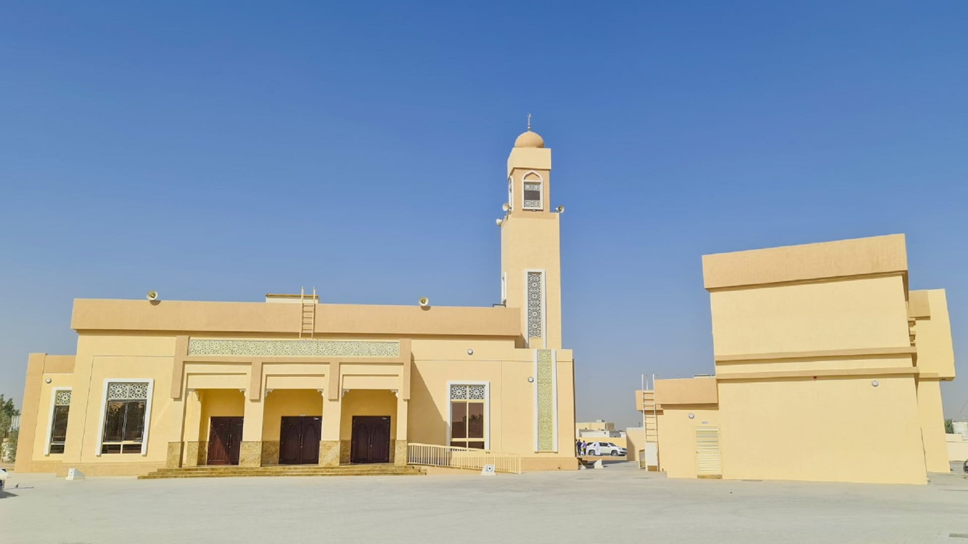 Image for the title: Islamic Affairs opens 3mosques in Sharjah and Dibba Al Hisn 