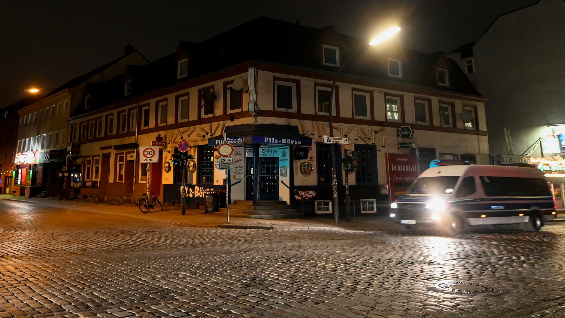 صورة بعنوان: ألمانيا ترصد 6885 إصابة جديدة بفيروس كورونا و90 وفاة 