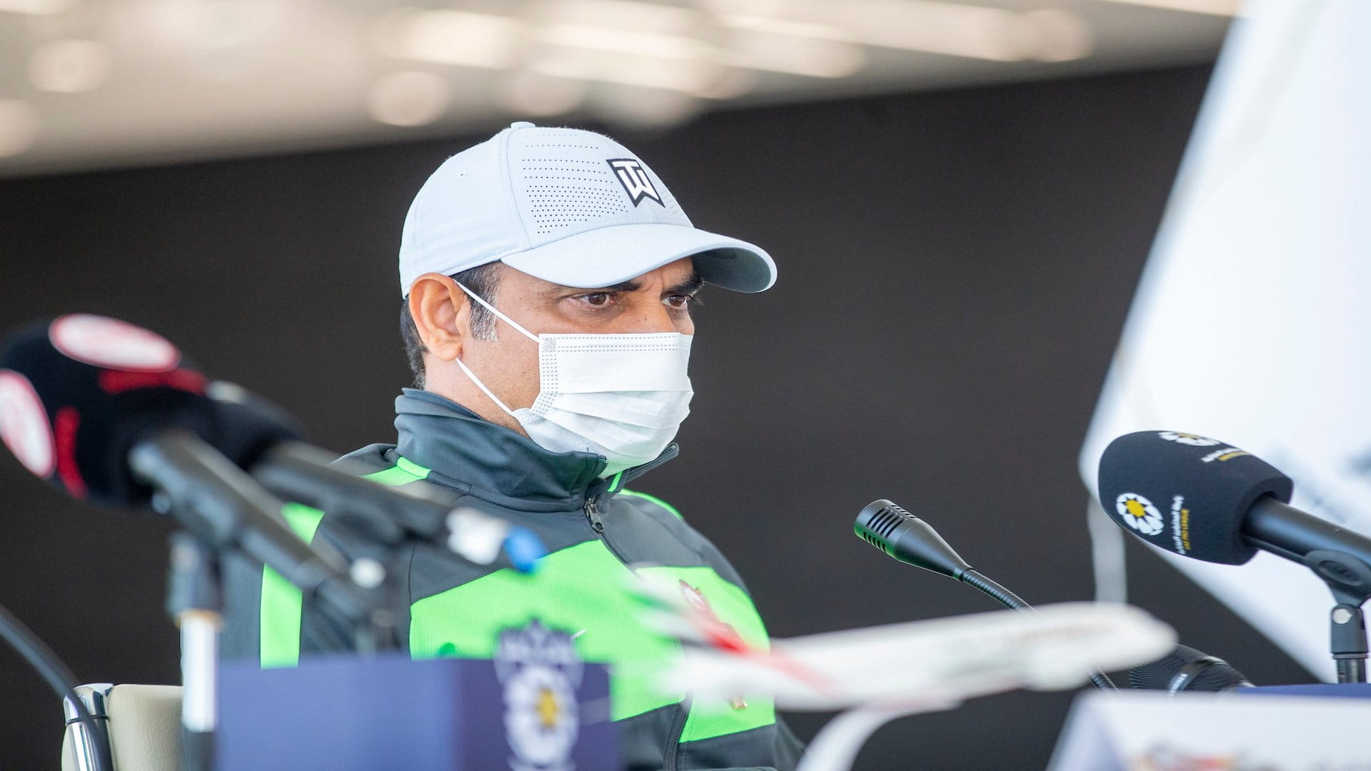 صورة بعنوان: مهدي علي: تساوي حظوظ شباب الأهلي والنصر بنهائي كأس الخليج العربي 