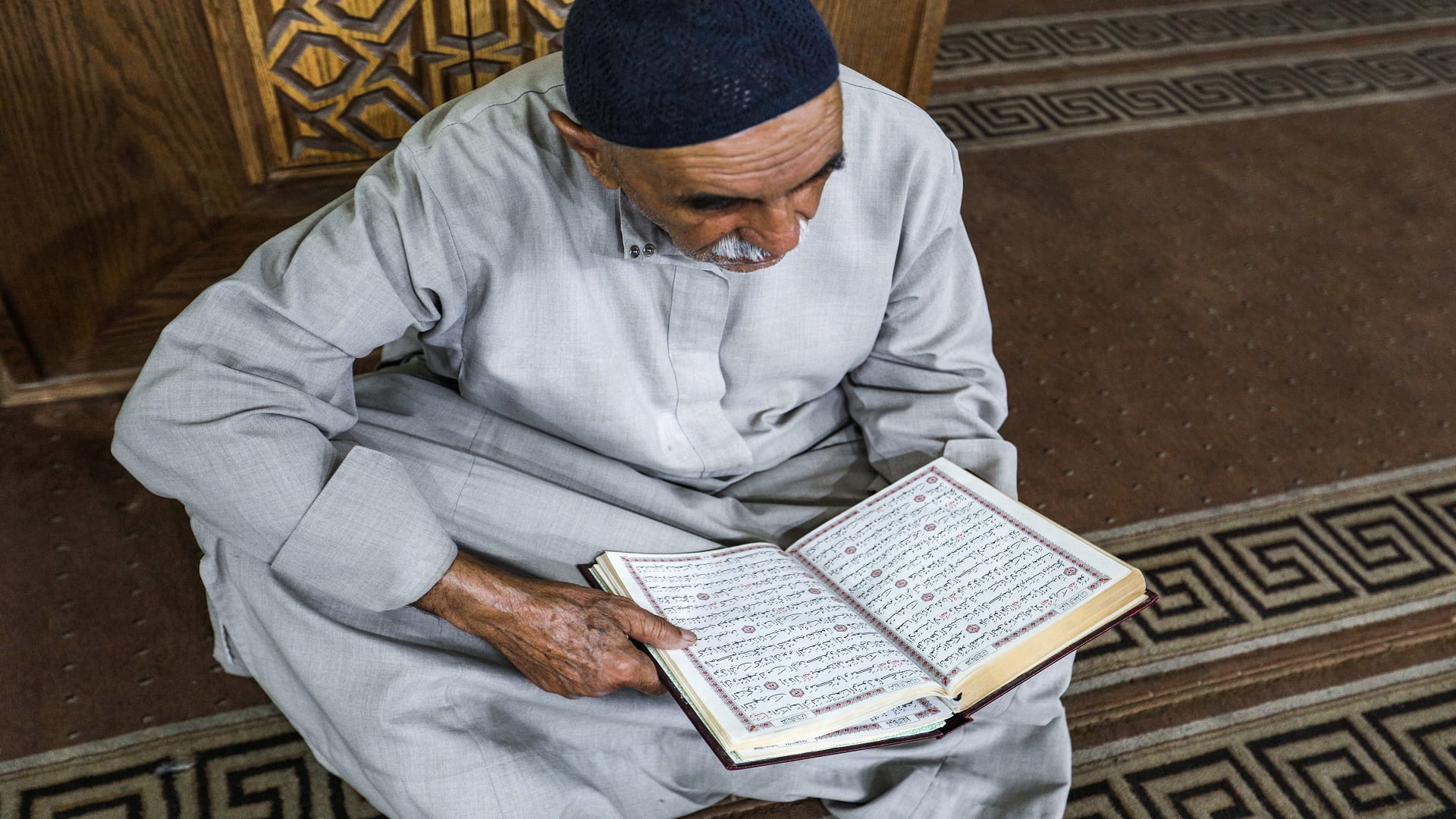 صورة بعنوان: هداية نبوية للحياة الإنسانية  