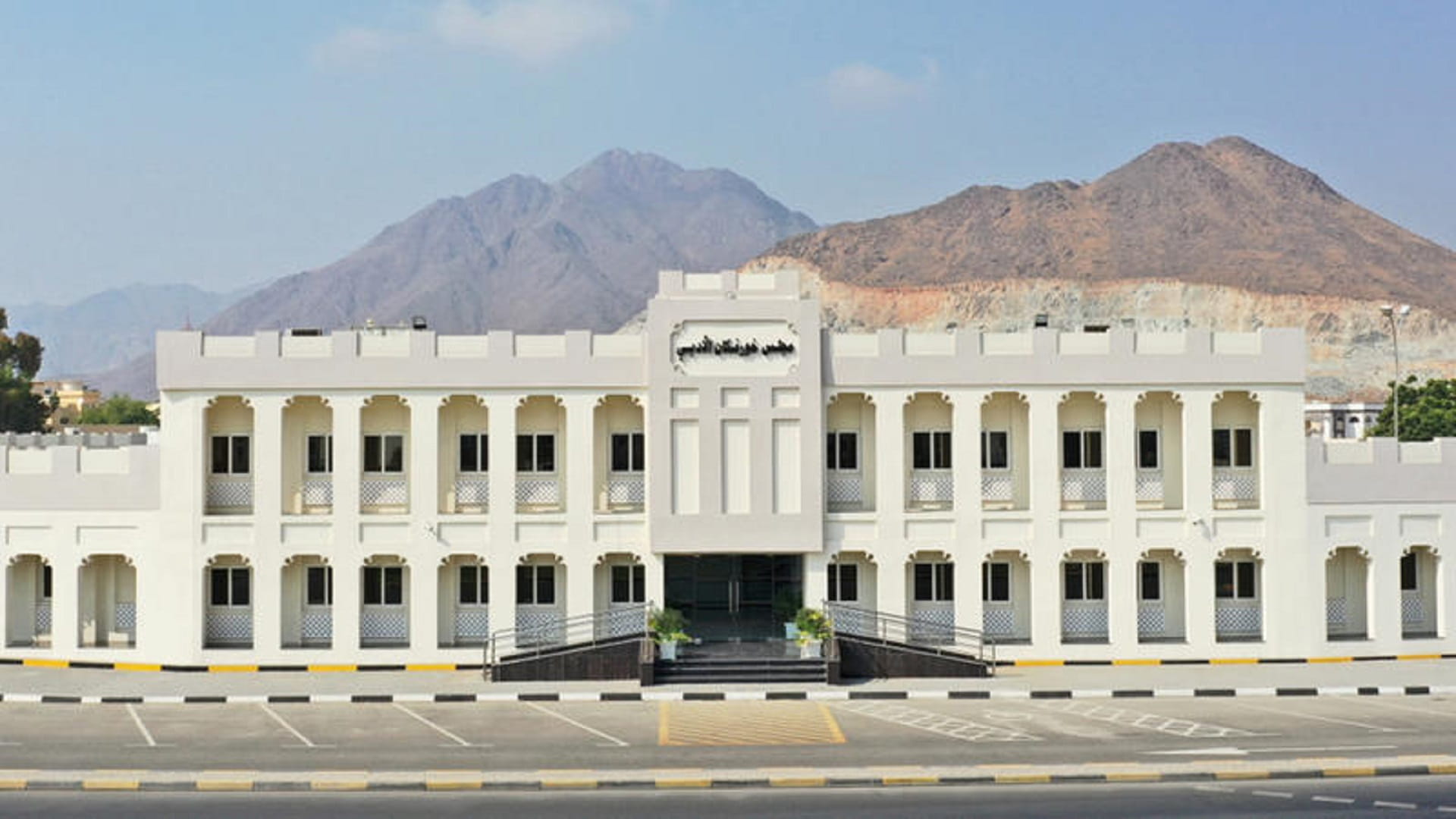 صورة بعنوان: "ثقافية الشارقة" تُطلق فعاليات أدبية وثقافية بالمنطقة الشرقية 