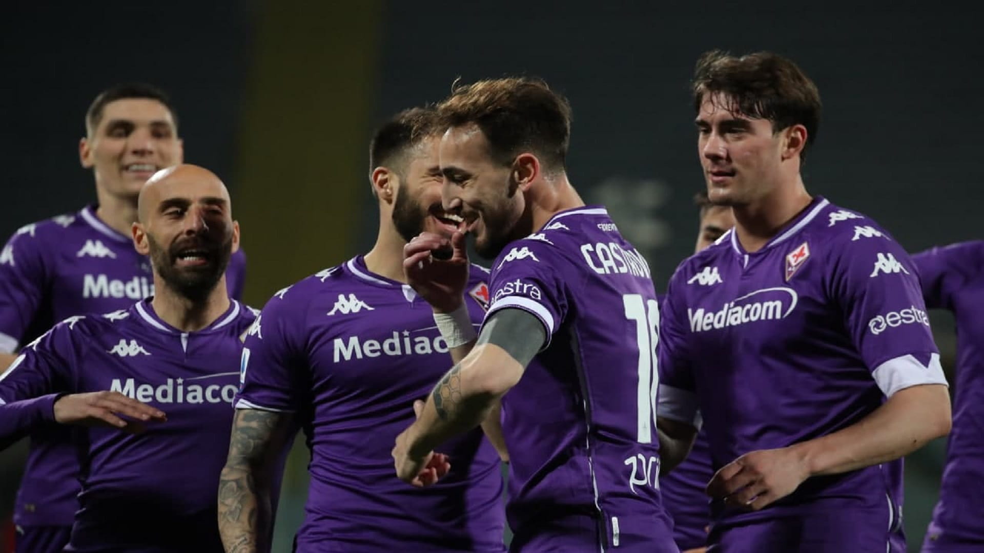 صورة بعنوان: فيورنتينا يقسو على سبيزيا في الدوري الإيطالي لكرة القدم 