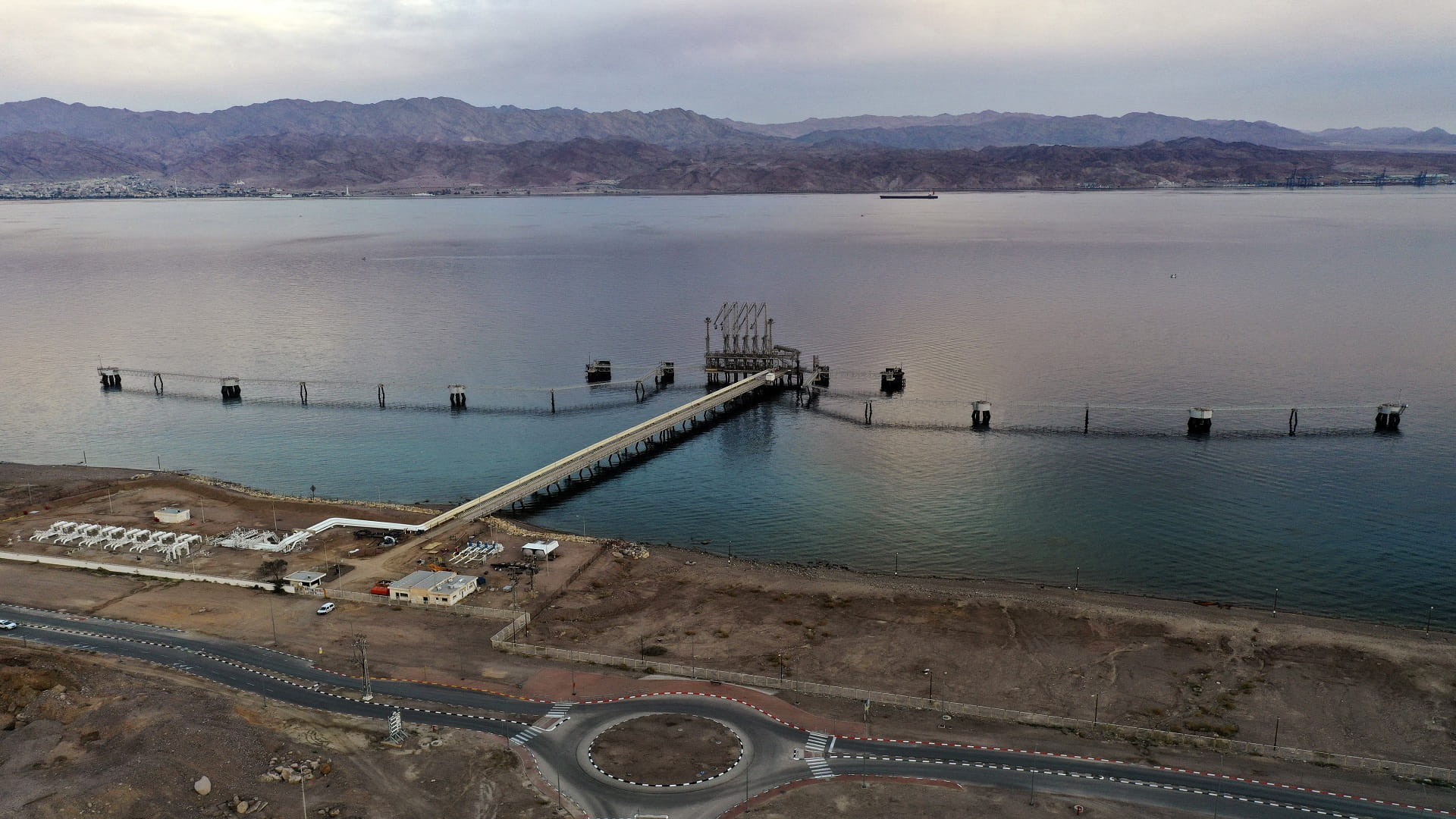 Image for the title: Israel, Egypt agree to build new gas pipeline 