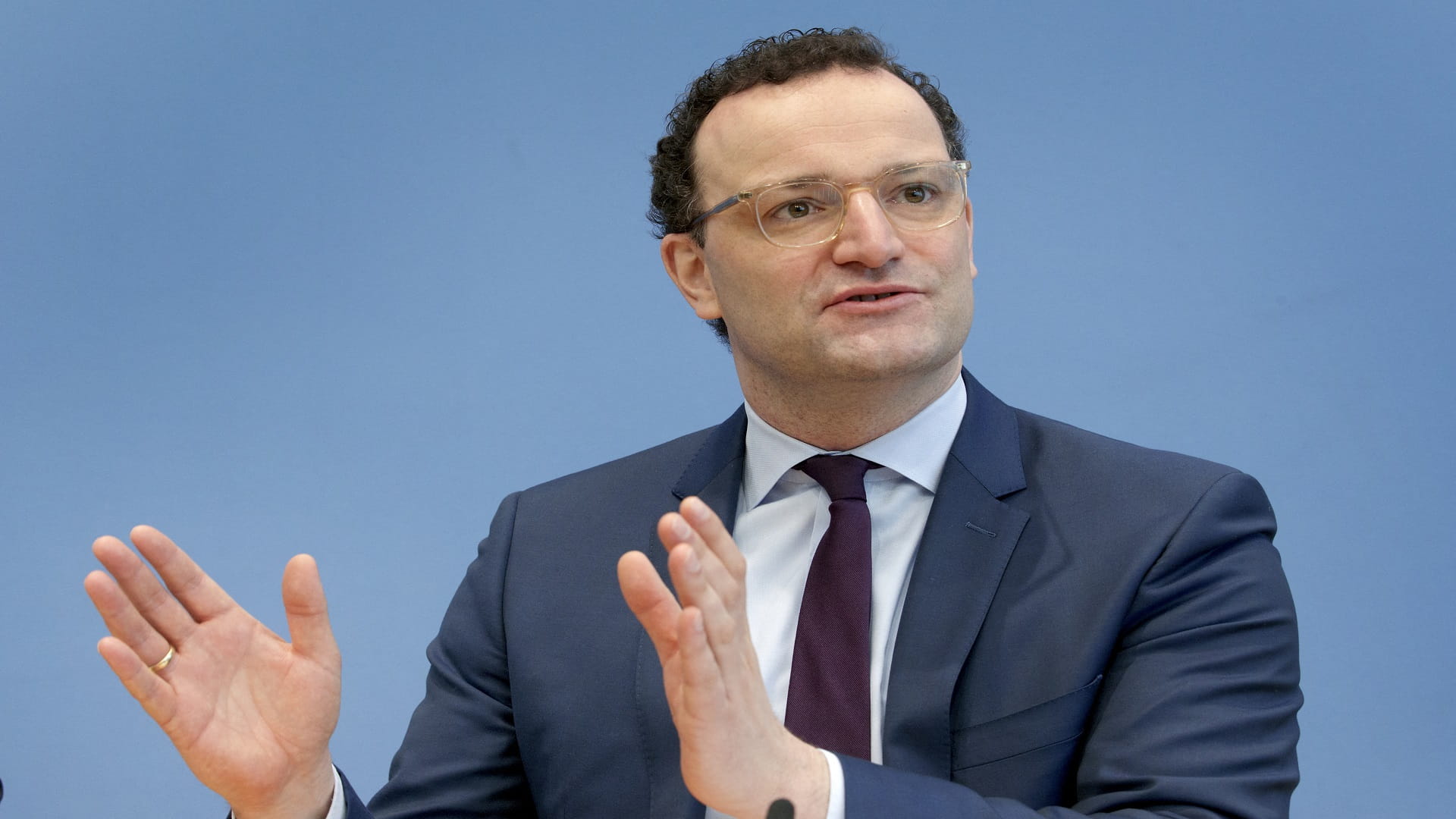 Image for the title: Germany urges 'caution' as Covid infections climb again 