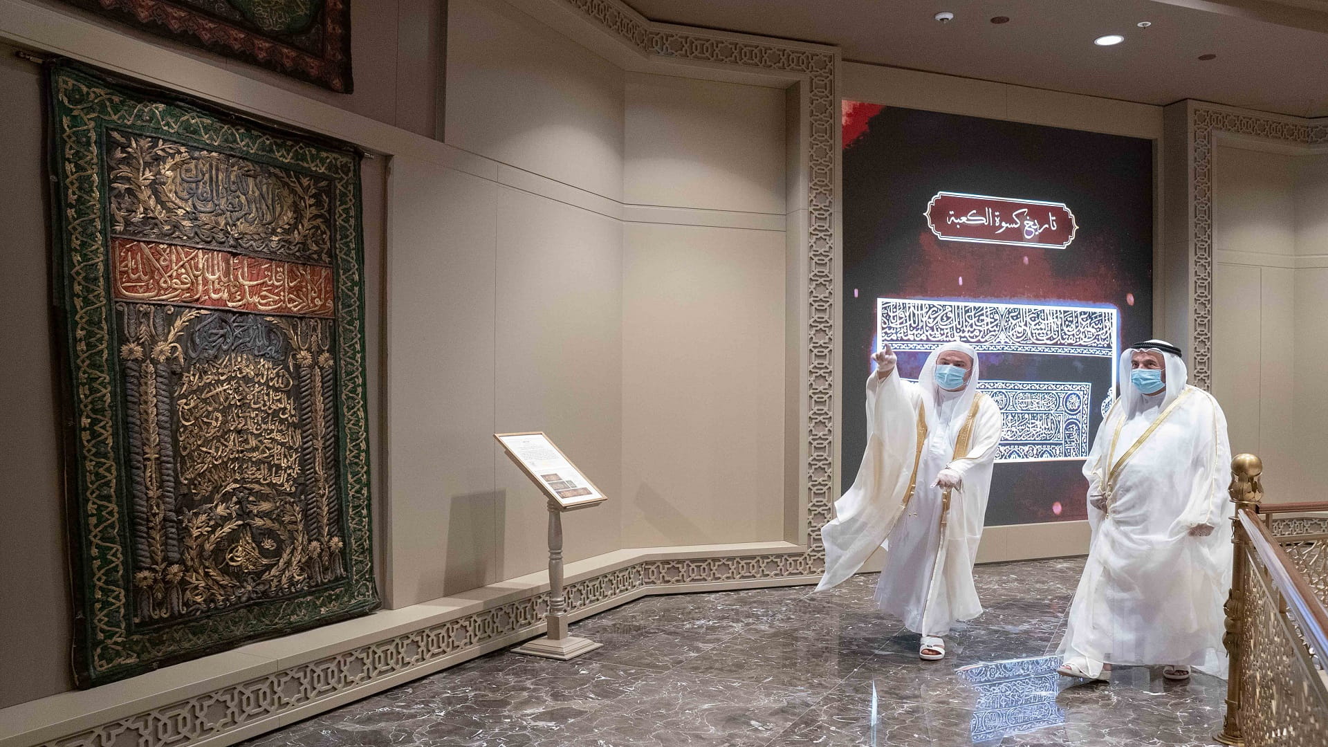 صورة بعنوان: سلطان القاسمي يُضيء عام كورونا بعشرات المشاريع التنموية الجديدة 