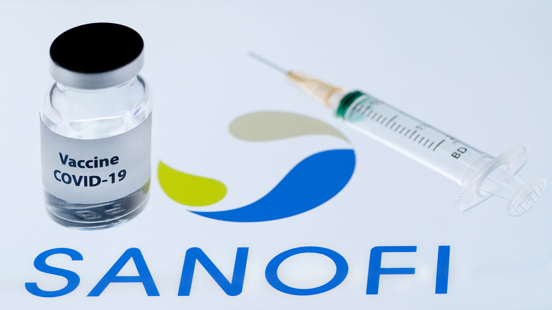 Image for the title: Roche, Sanofi arthritis drugs reduce death among COVID patients 