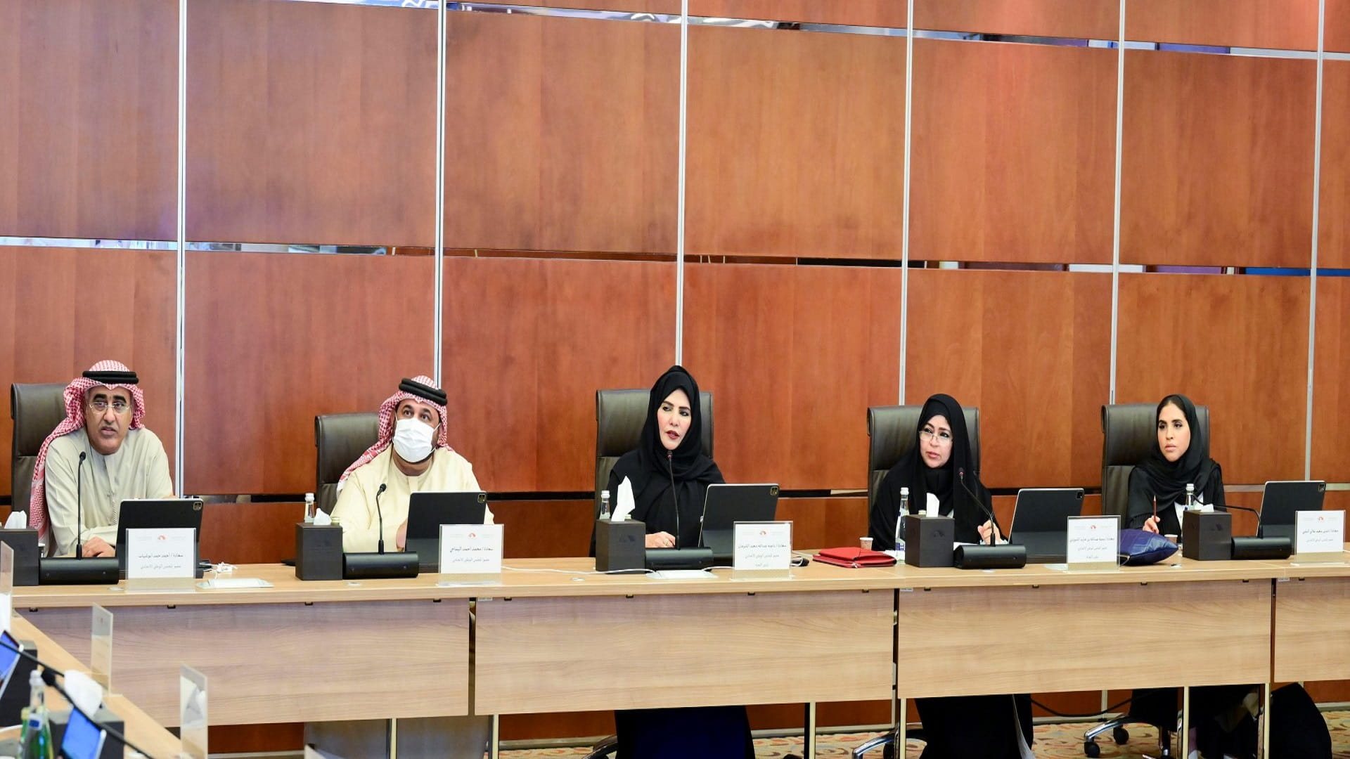 صورة بعنوان: "صحية الوطني" تناقش مشروع قانون بشأن الموارد الوراثية ومشتقاتها 