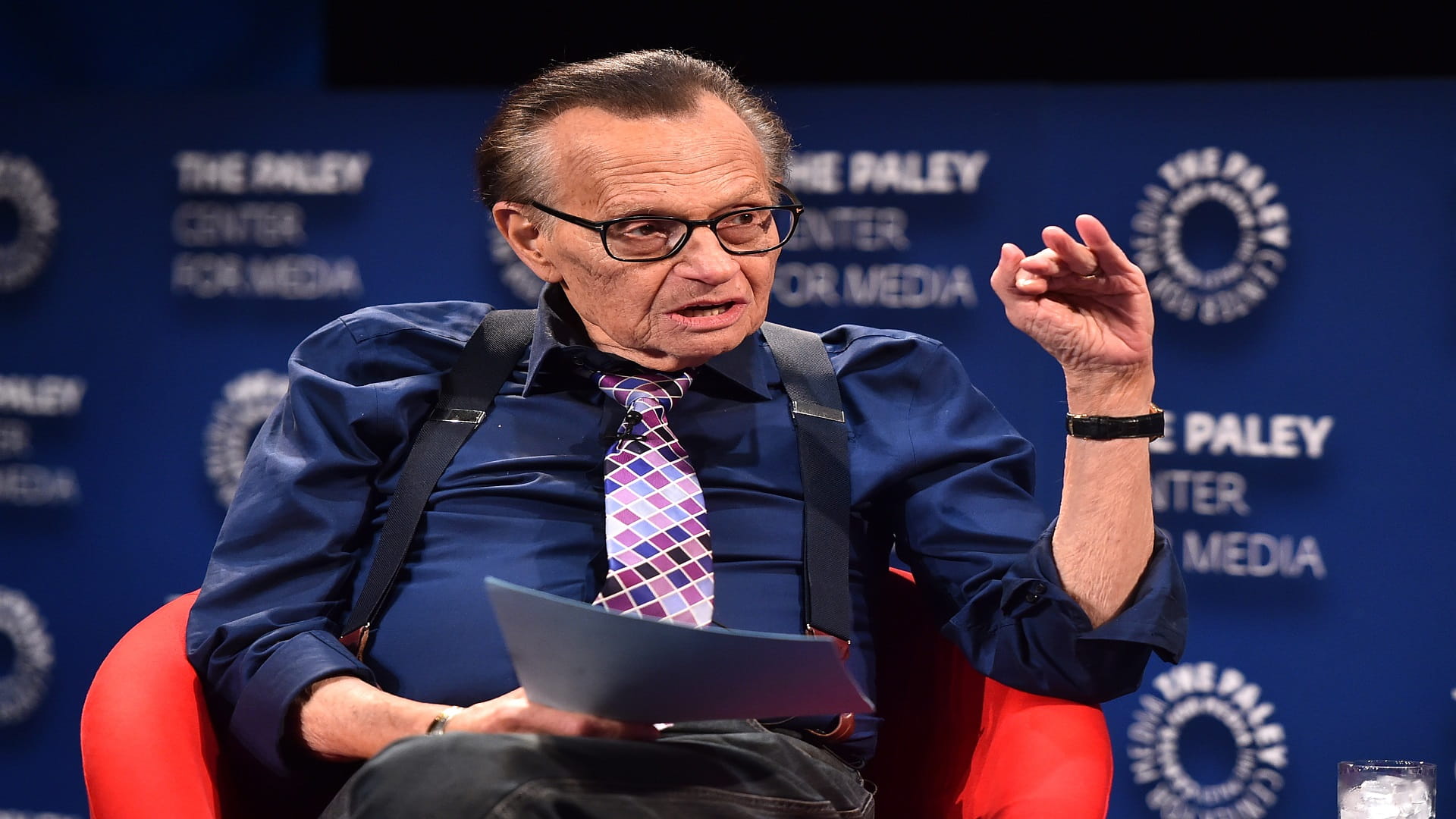 Image for the title: Larry King, broadcasting giant for half-century, dies at 87 