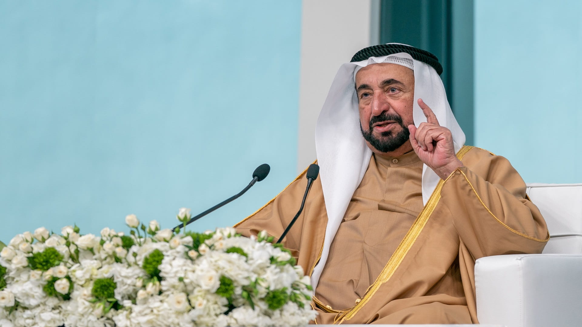 صورة بعنوان: سلطان القلوب 49 عاماً من العطاء 