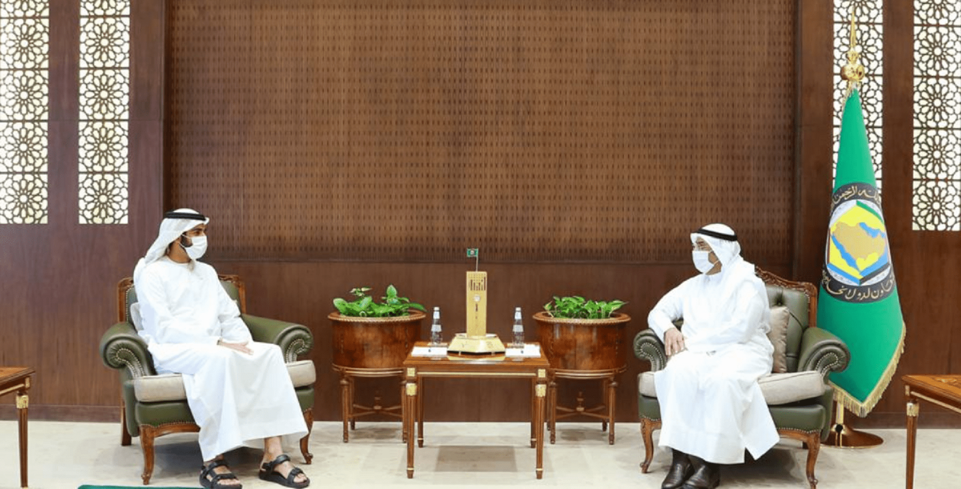 صورة بعنوان: الحجرف يثمن جهود سفير الدولة لدى السعودية في دعم القضايا المشتركة 