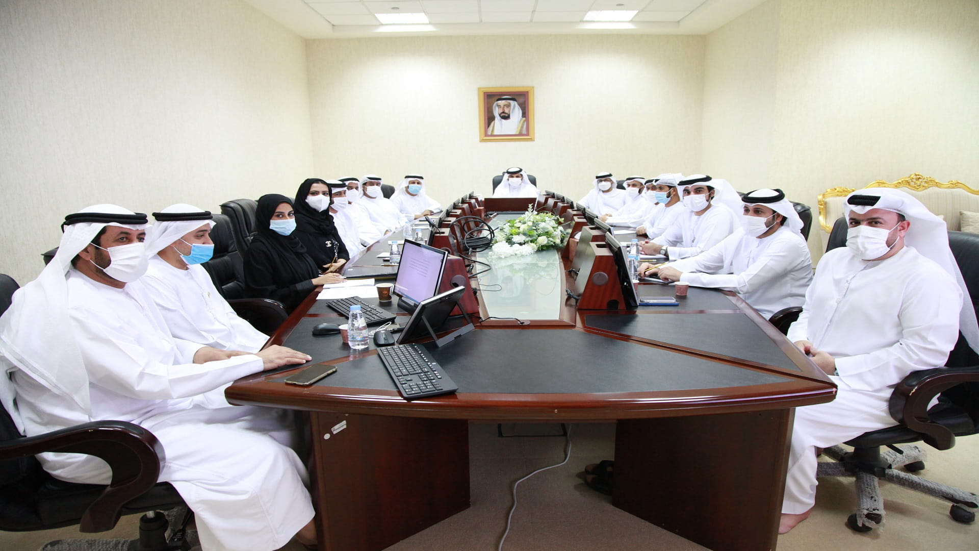 صورة بعنوان: "استشاري الشارقة" يعد محاوره لمناقشة سياسة دائرة التسجيل العقاري 