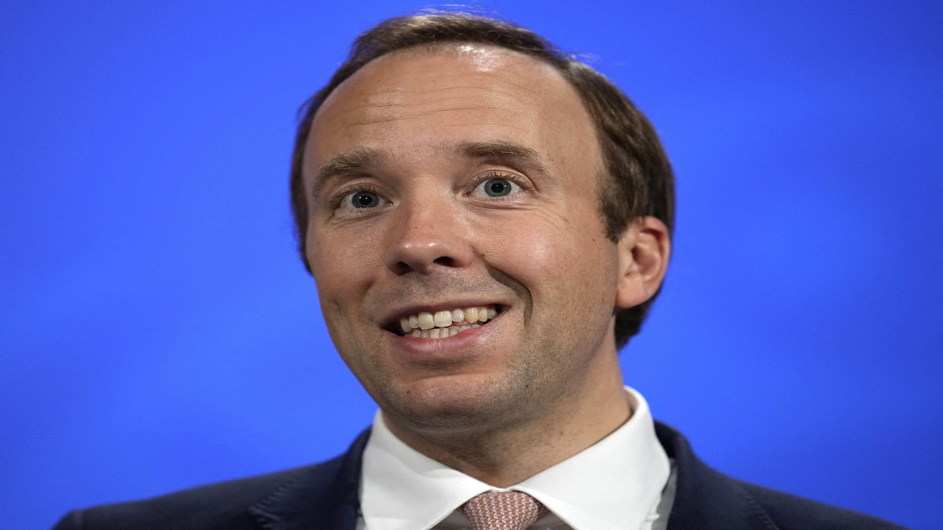 Image for the title: UK reports no new COVID-19 deaths for first time since March 2020 