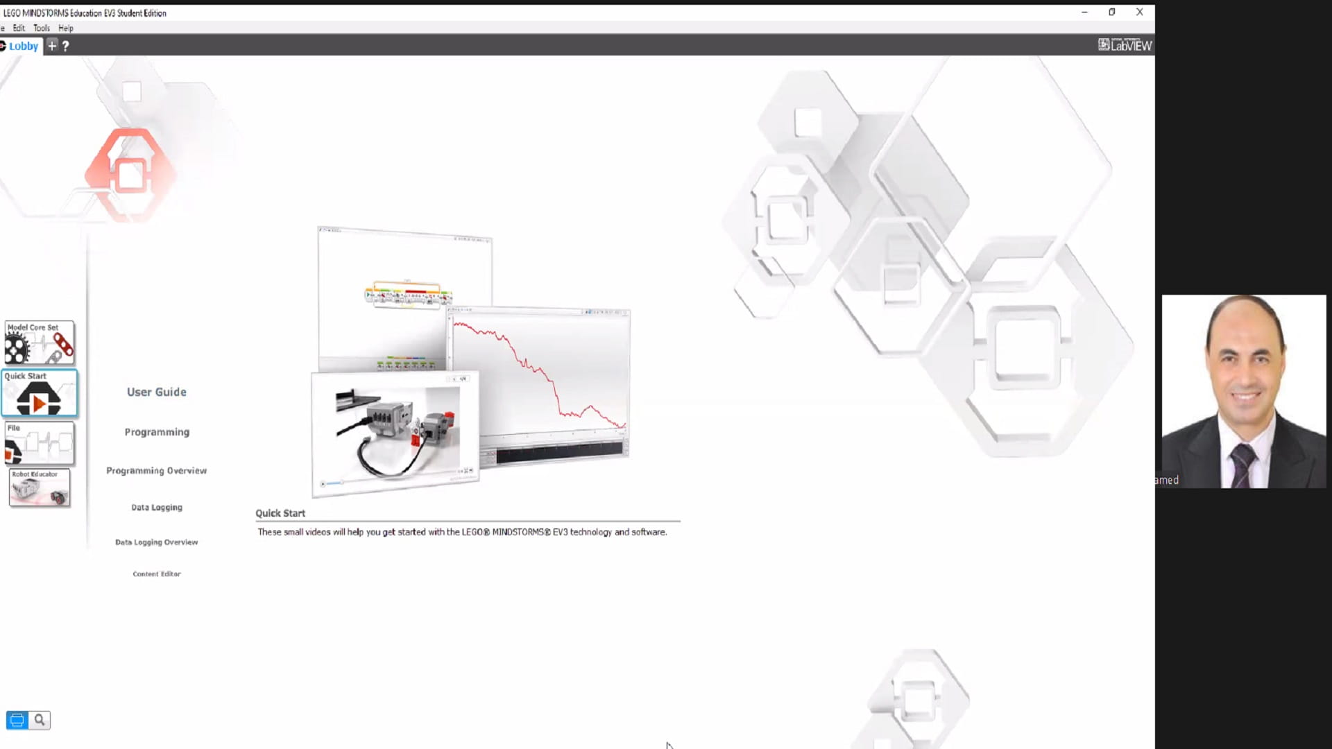 صورة بعنوان: "ناشئة الشارقة" يتدربون "افتراضياً" على برمجة الروبوت  