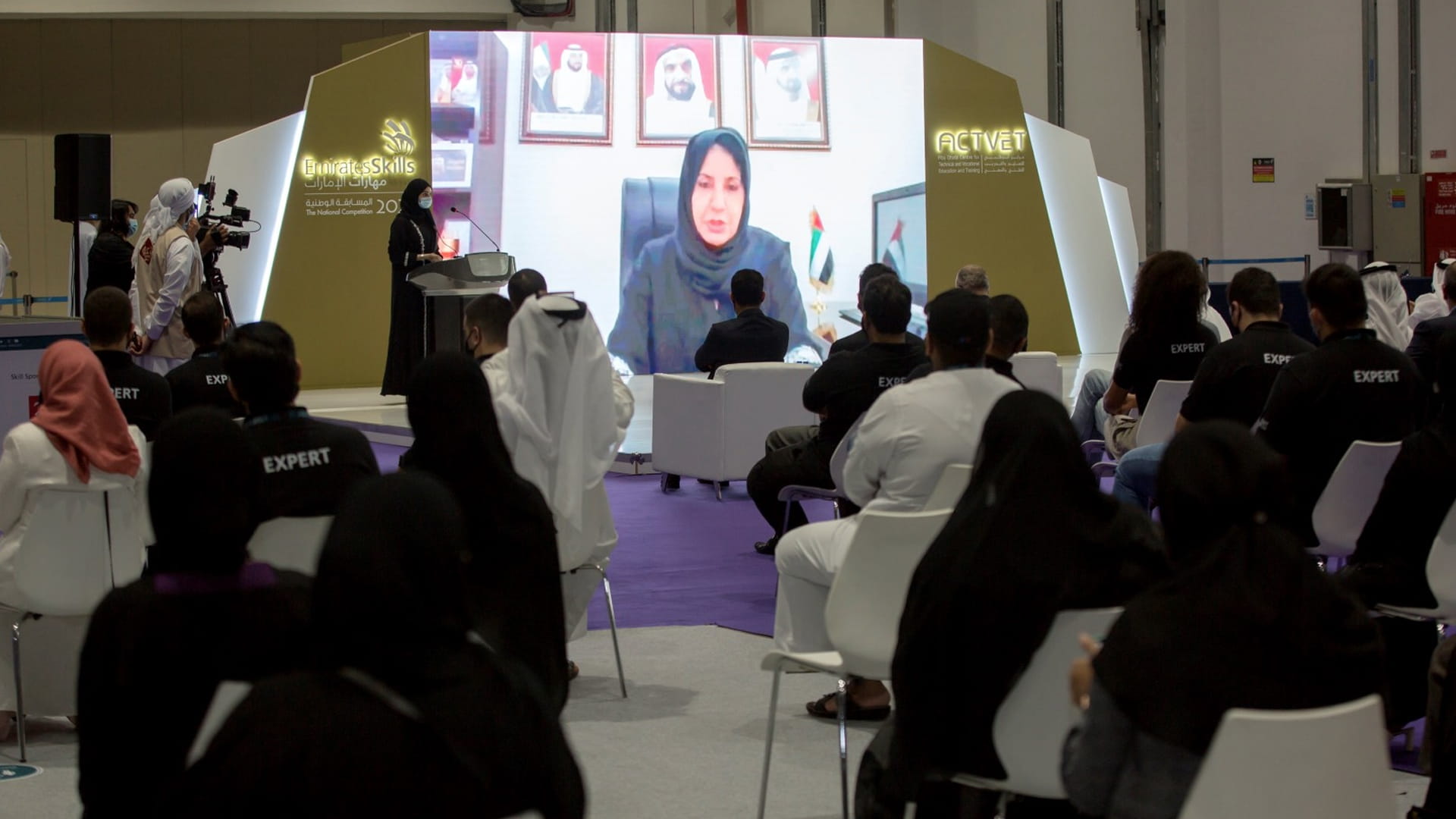 صورة بعنوان: الشيخة فاطمة: "مسابقة مهارات الإمارات" أظهرت إبداعات الشباب 