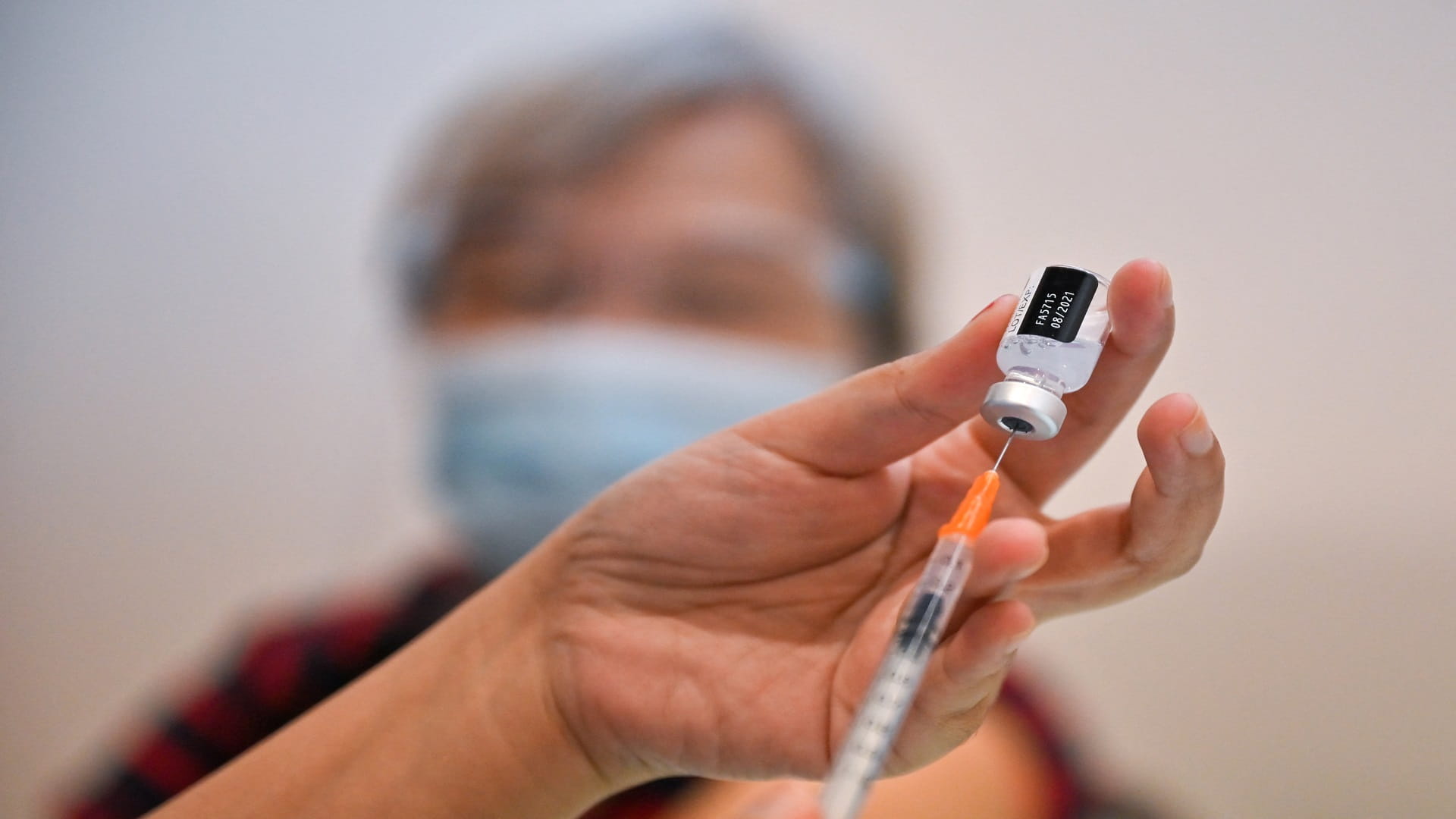 Image for the title: Malaysia warns of rising number of COVID-19 deaths 