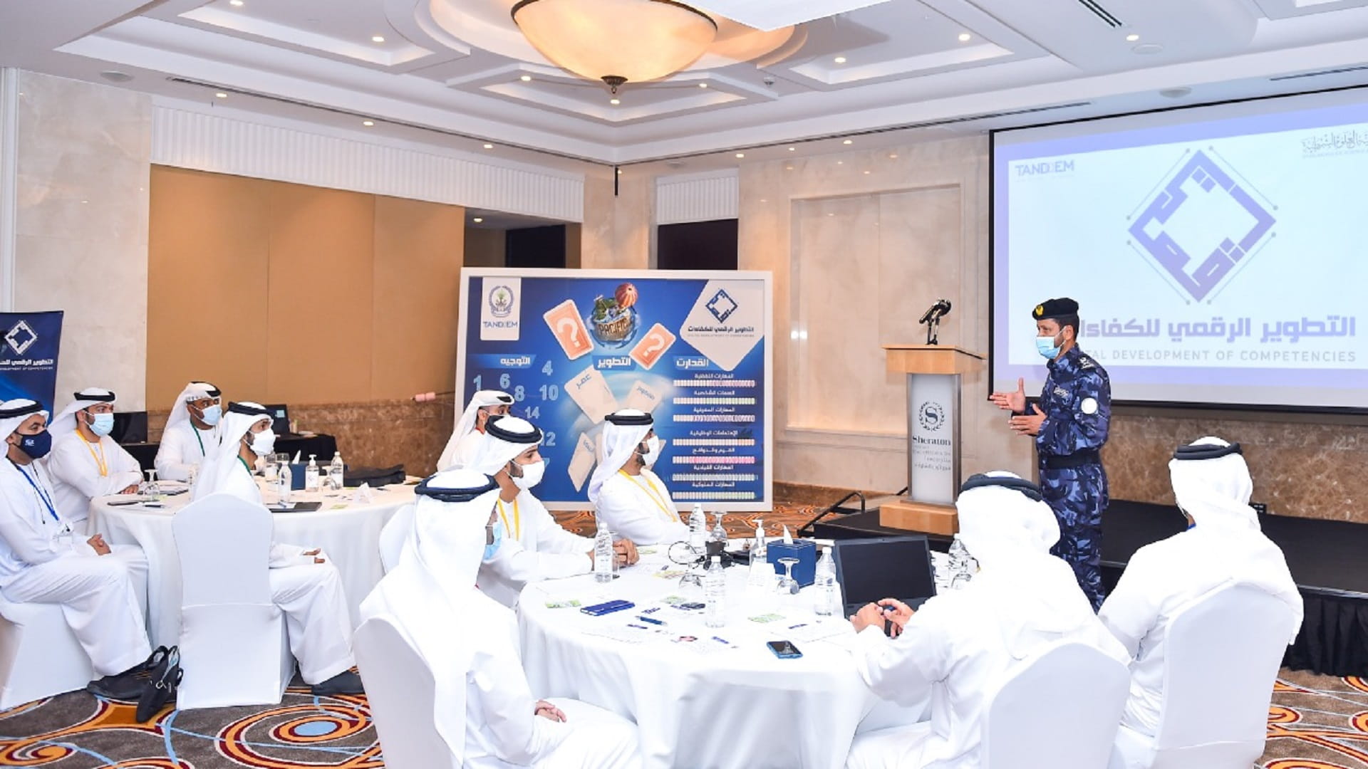 صورة بعنوان: اللواء الشامسي يطلق مشروع التطوير الرقمي للكفاءات 