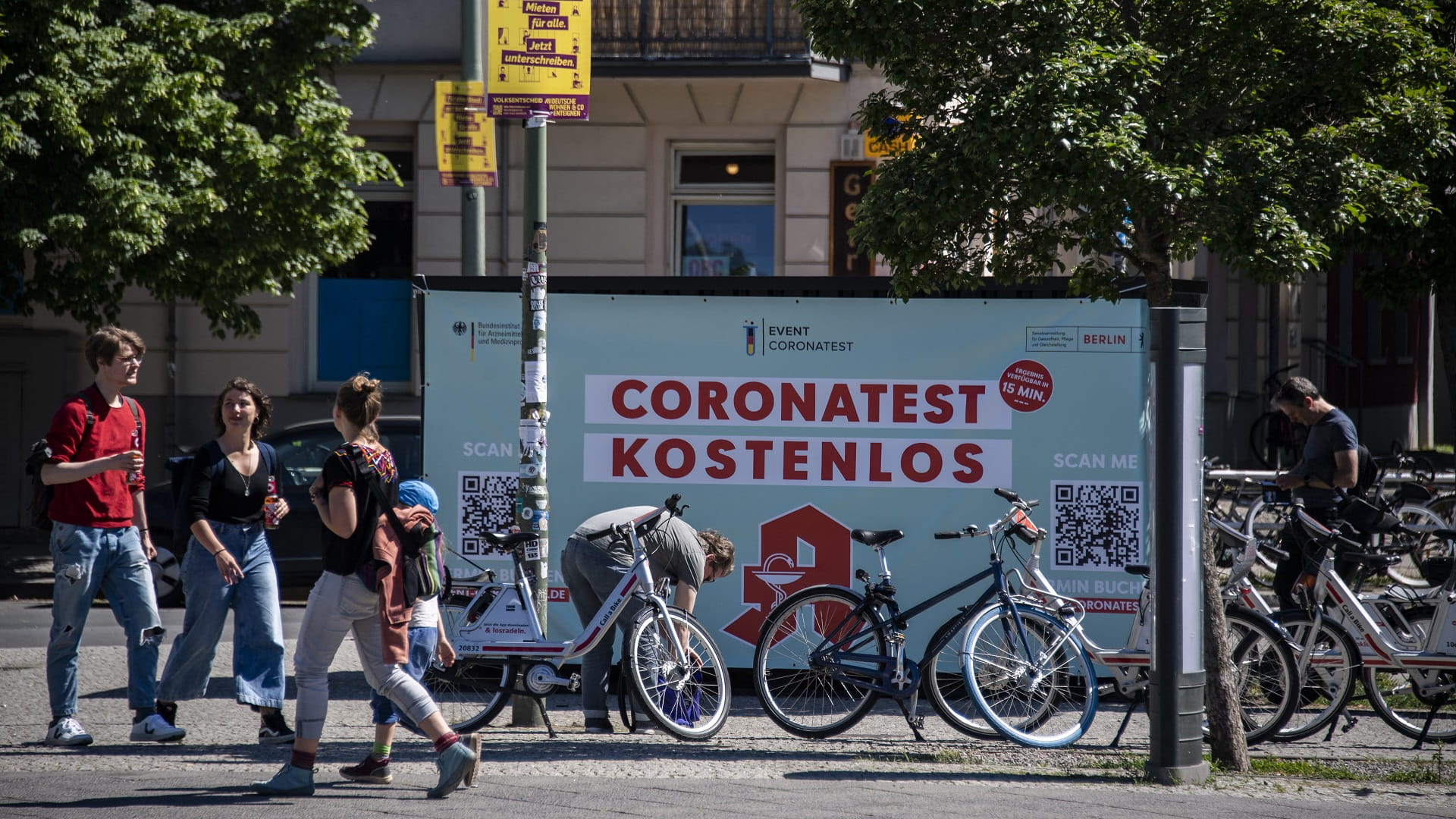 صورة بعنوان: ألمانيا تسجل 2440 إصابة جديدة بكورونا و74 وفاة 