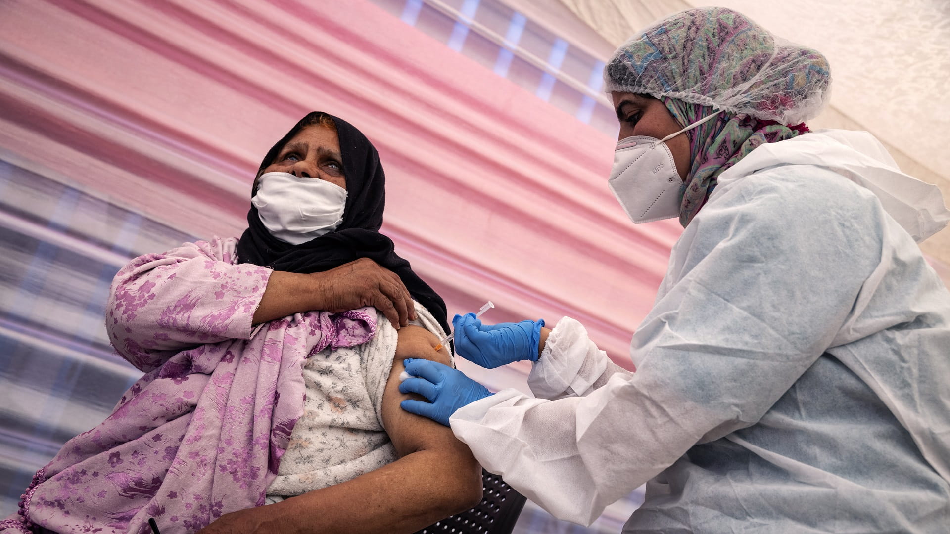 صورة بعنوان: المغرب يسجل 104 إصابات جديدة و3 وفيات بكورونا 