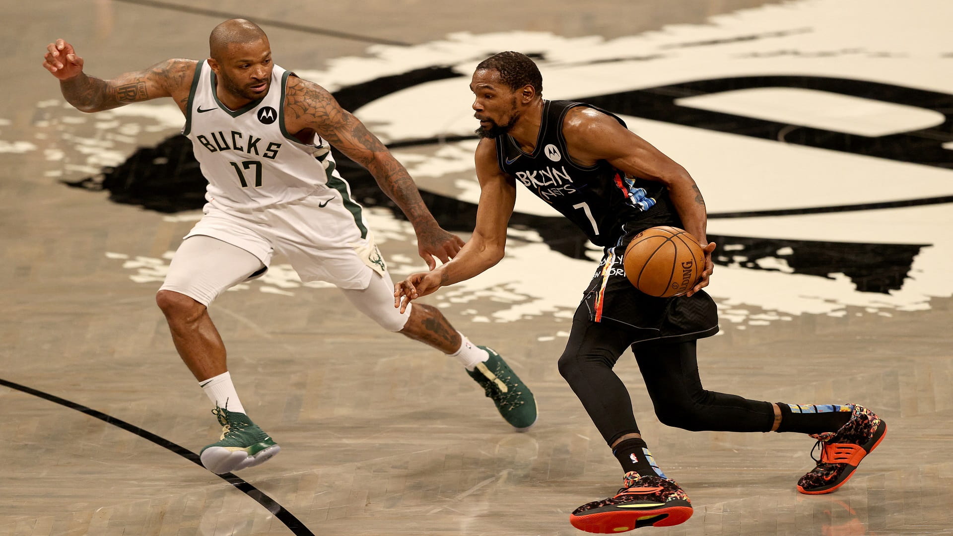 صورة بعنوان: بروكلين يتقدم على ميلووكي في نصف نهائي "شرقية السلة الأميركية"  