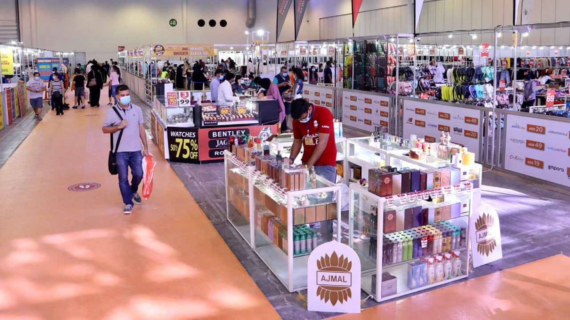 Image for the title: Big Shopper Sale 2021 concludes attracting over 33,000 visitors 