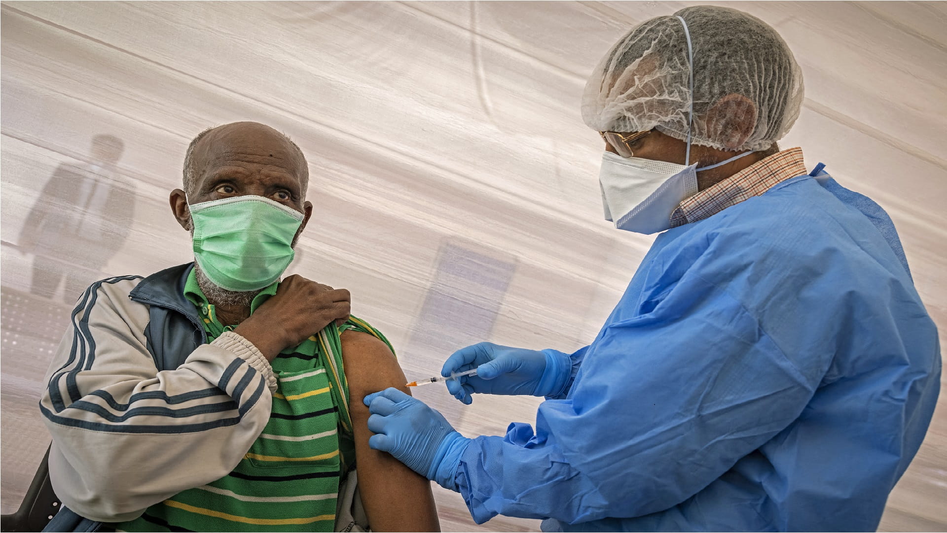 صورة بعنوان: عدّاد كورونا يضيف 386 إصابة و3 وفيات لحصيلة الضحايا بالمغرب 