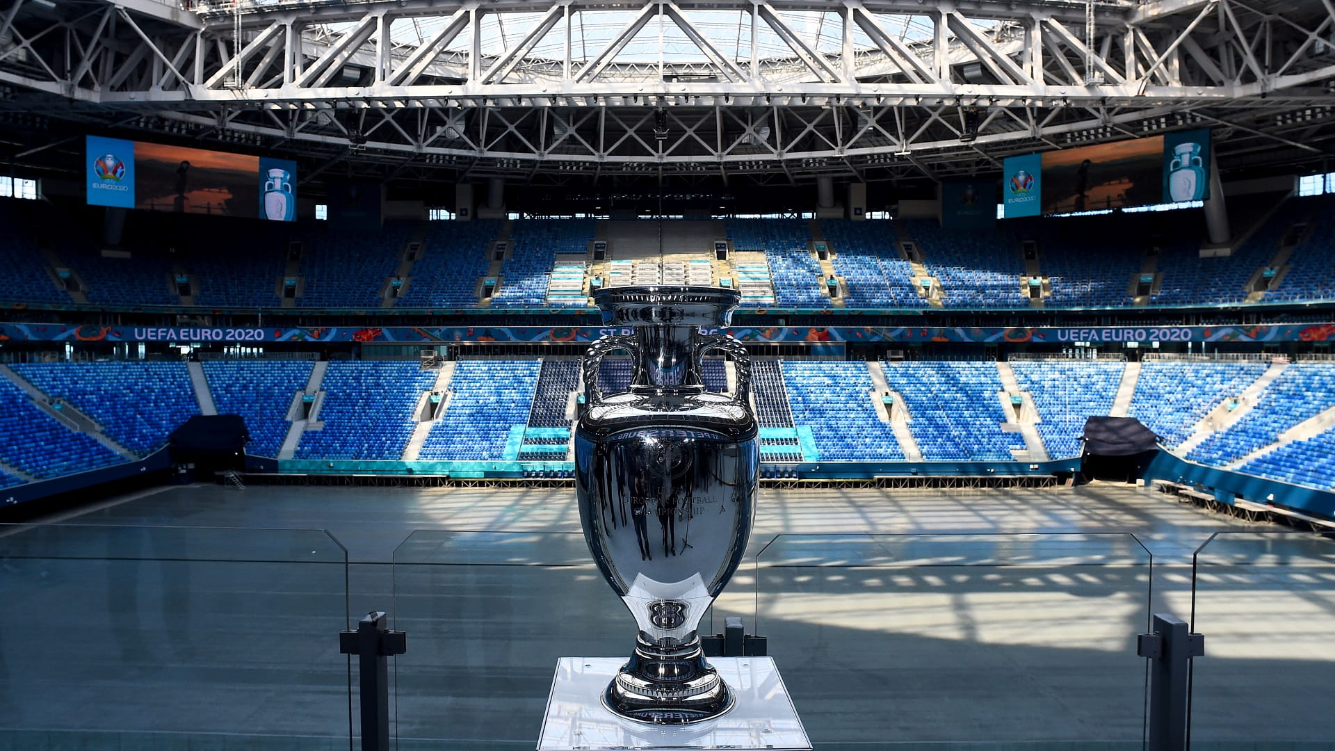 صورة بعنوان: بطولة أمم أوروبا تنطلق في عدة مدن وسط حضور جماهيري  