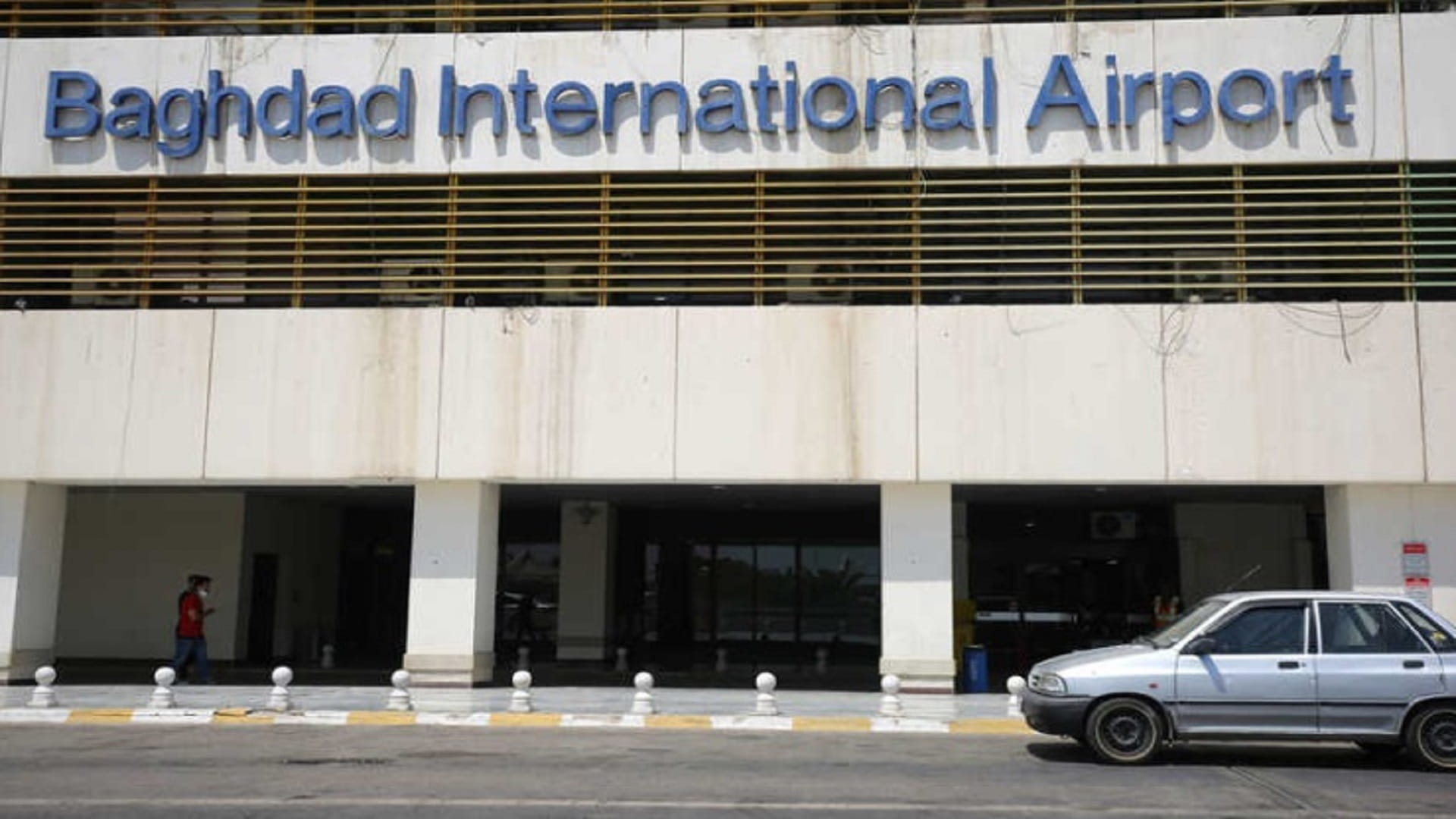 صورة بعنوان: استهداف مطار بغداد الدولي بـ 3 طائرات مسيرة 