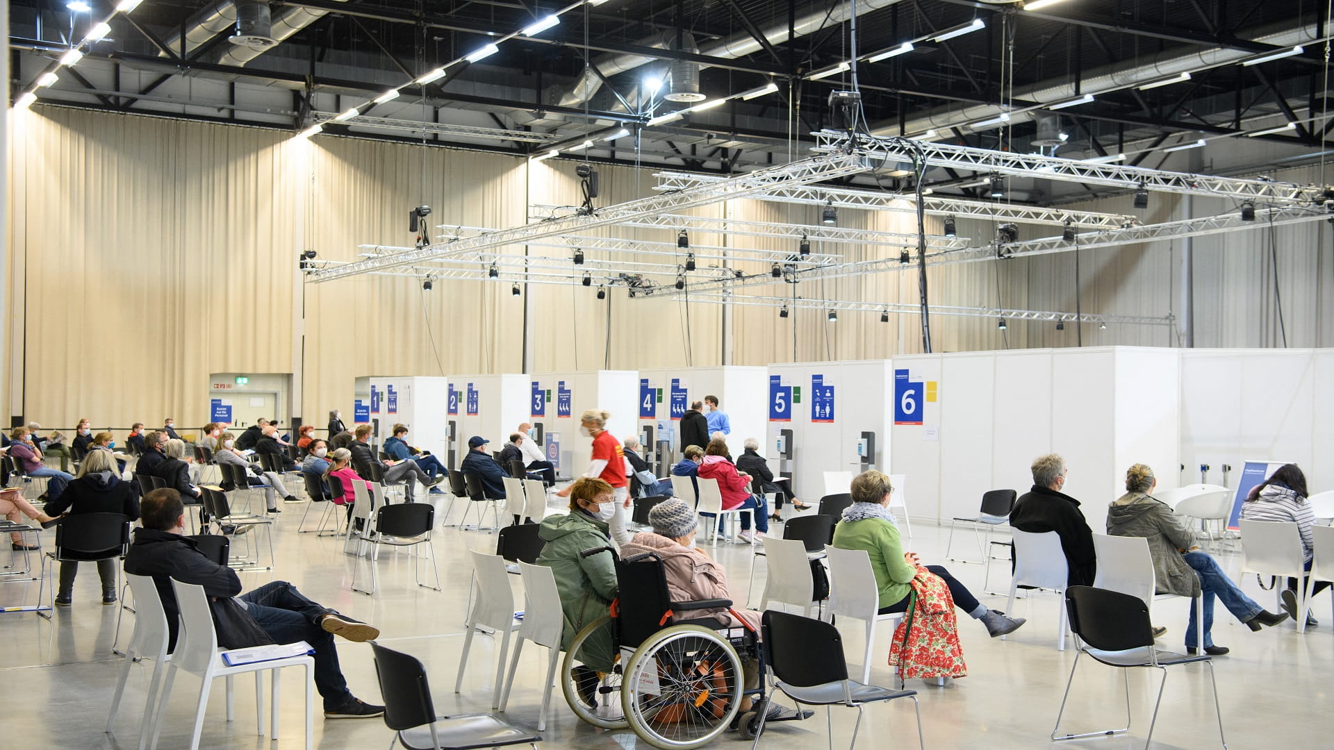 Image for the title: Germany to lift travel warning for most countries from July 