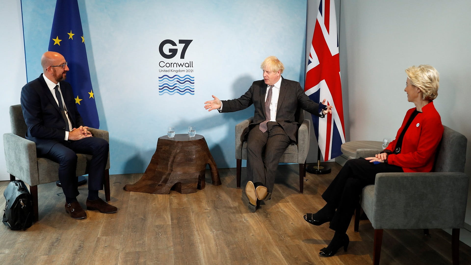Image for the title: EU to Britain's Johnson: keep your word on Brexit 