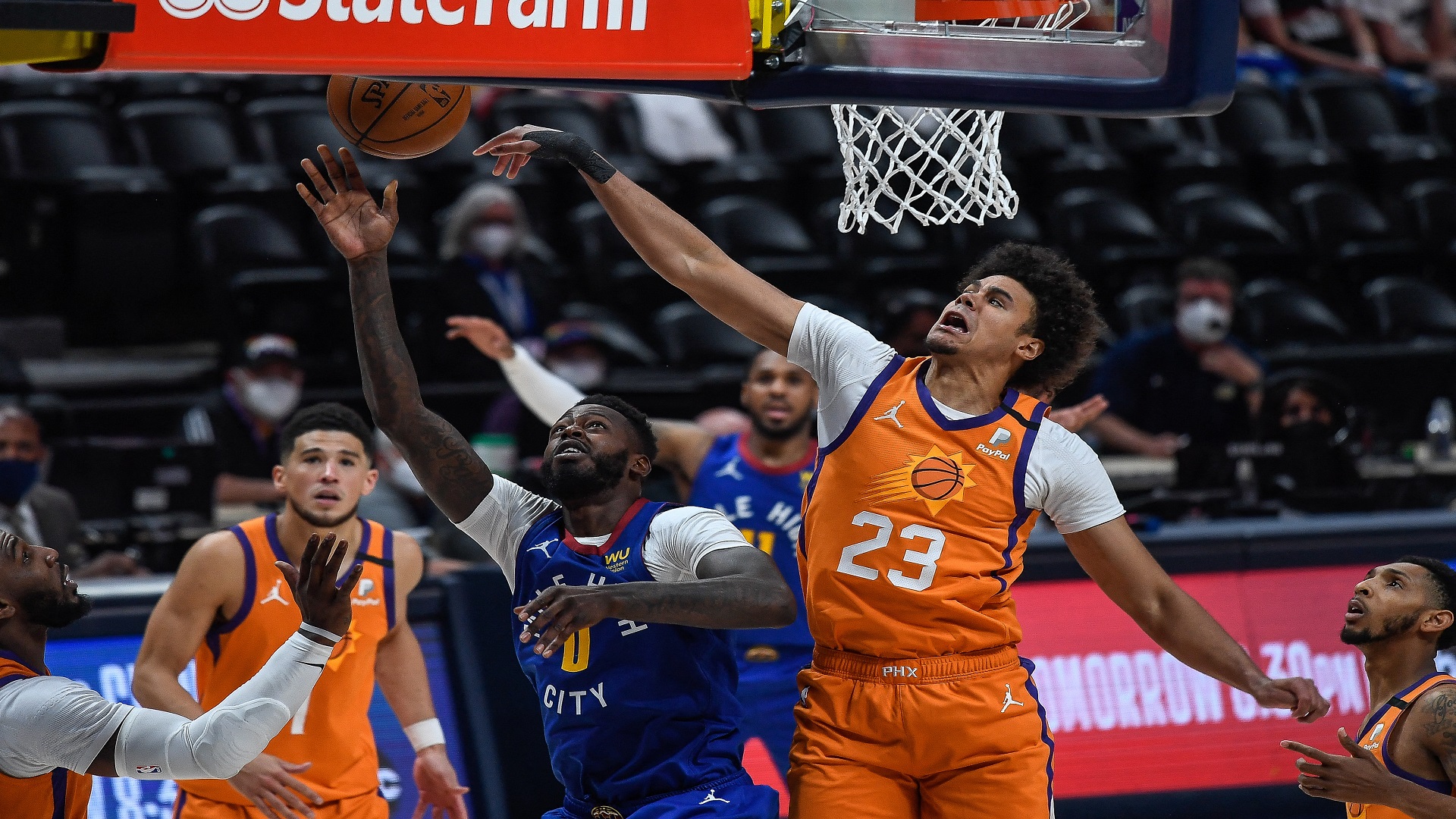 صورة بعنوان: فينيكس صنز يوسع الفارق أمام دنفر ناجتس في السلة الأميركية  