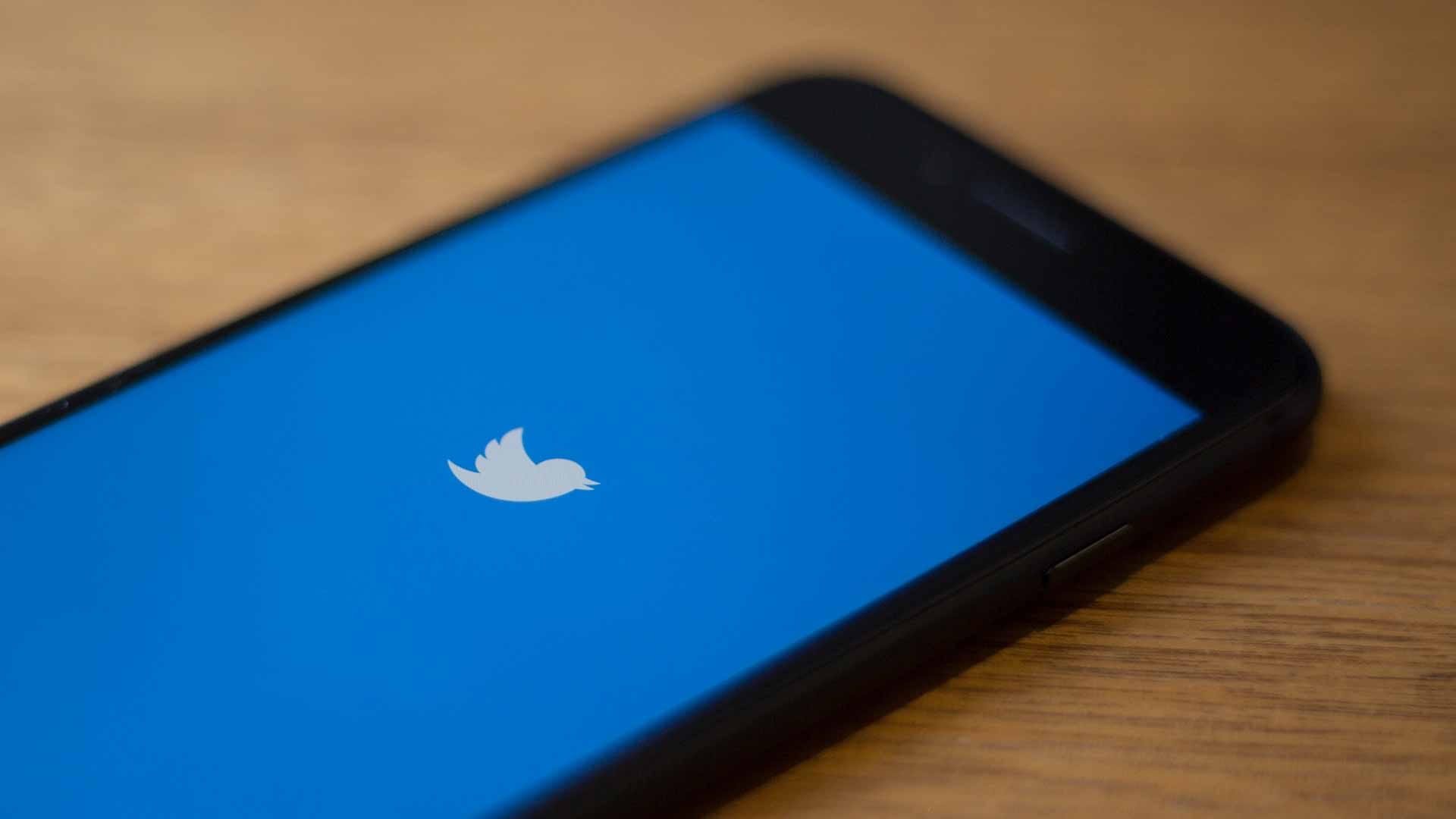 Image for the title: Twitter adds 'Arabic feminine' language option in diversity drive 